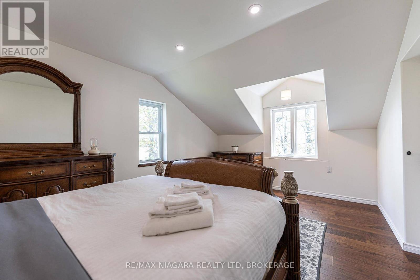 13693 Niagara River Parkway, Niagara Falls, Ontario  L2E 6S6 - Photo 20 - X13706082