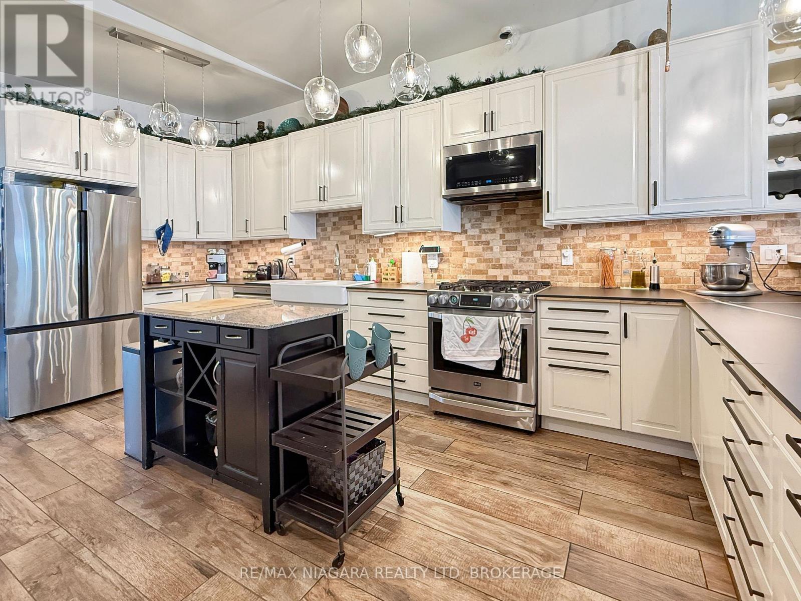 13693 Niagara River Parkway, Niagara Falls, Ontario  L2E 6S6 - Photo 31 - X13706082