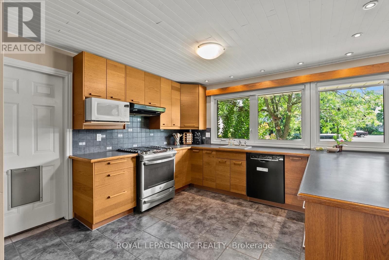 16 Dumfries Street, Niagara-On-The-Lake, Ontario  L0S 1L0 - Photo 14 - X13706304