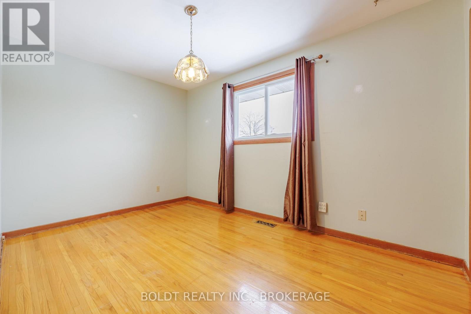 15 Nottingham Court, St. Catharines, Ontario  L2M 1L6 - Photo 15 - X13706380