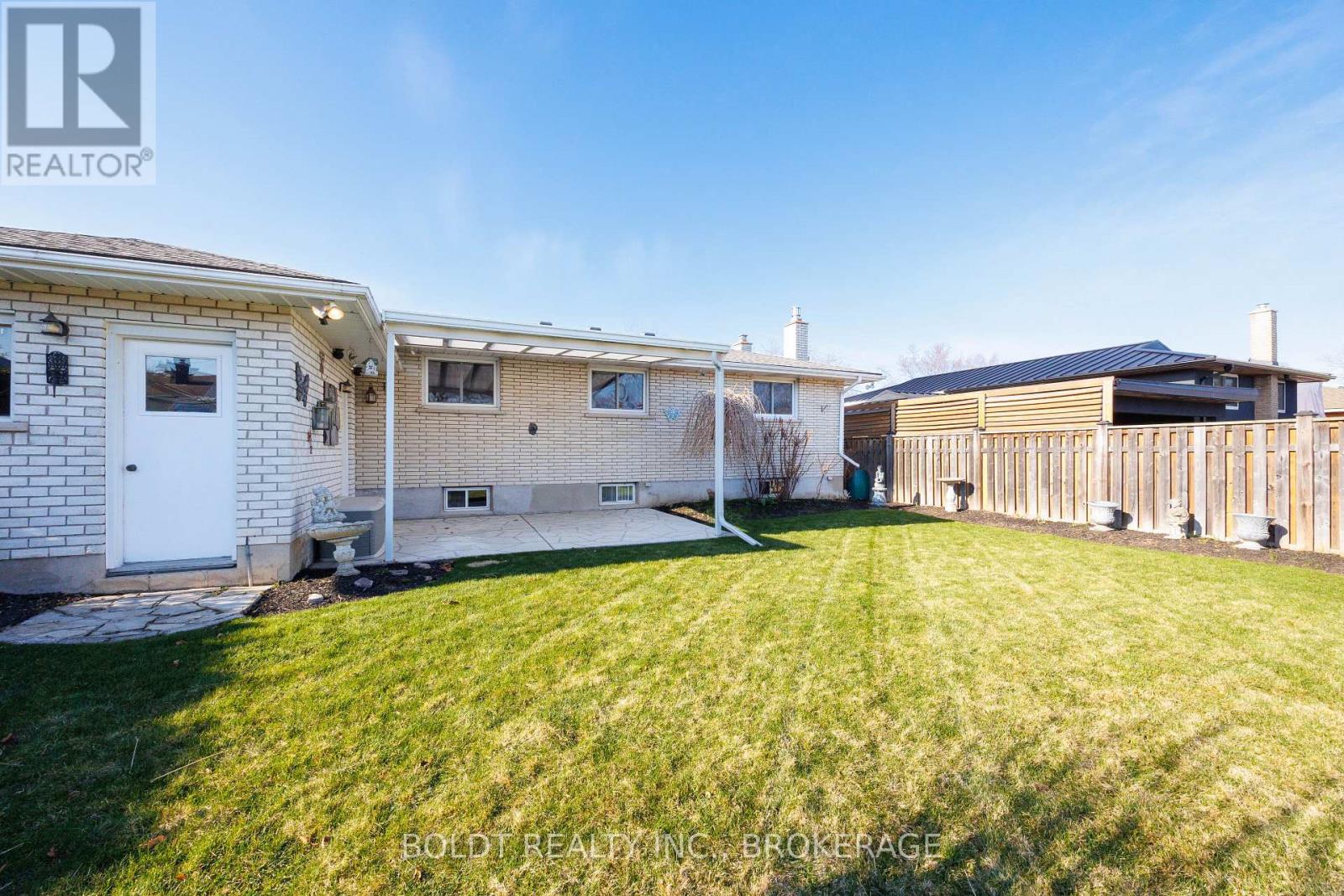 15 Nottingham Court, St. Catharines, Ontario  L2M 1L6 - Photo 24 - X13706380