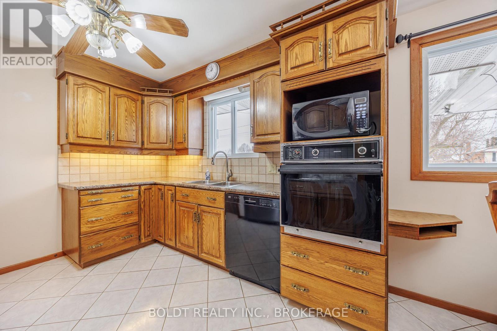 15 Nottingham Court, St. Catharines, Ontario  L2M 1L6 - Photo 7 - X13706380