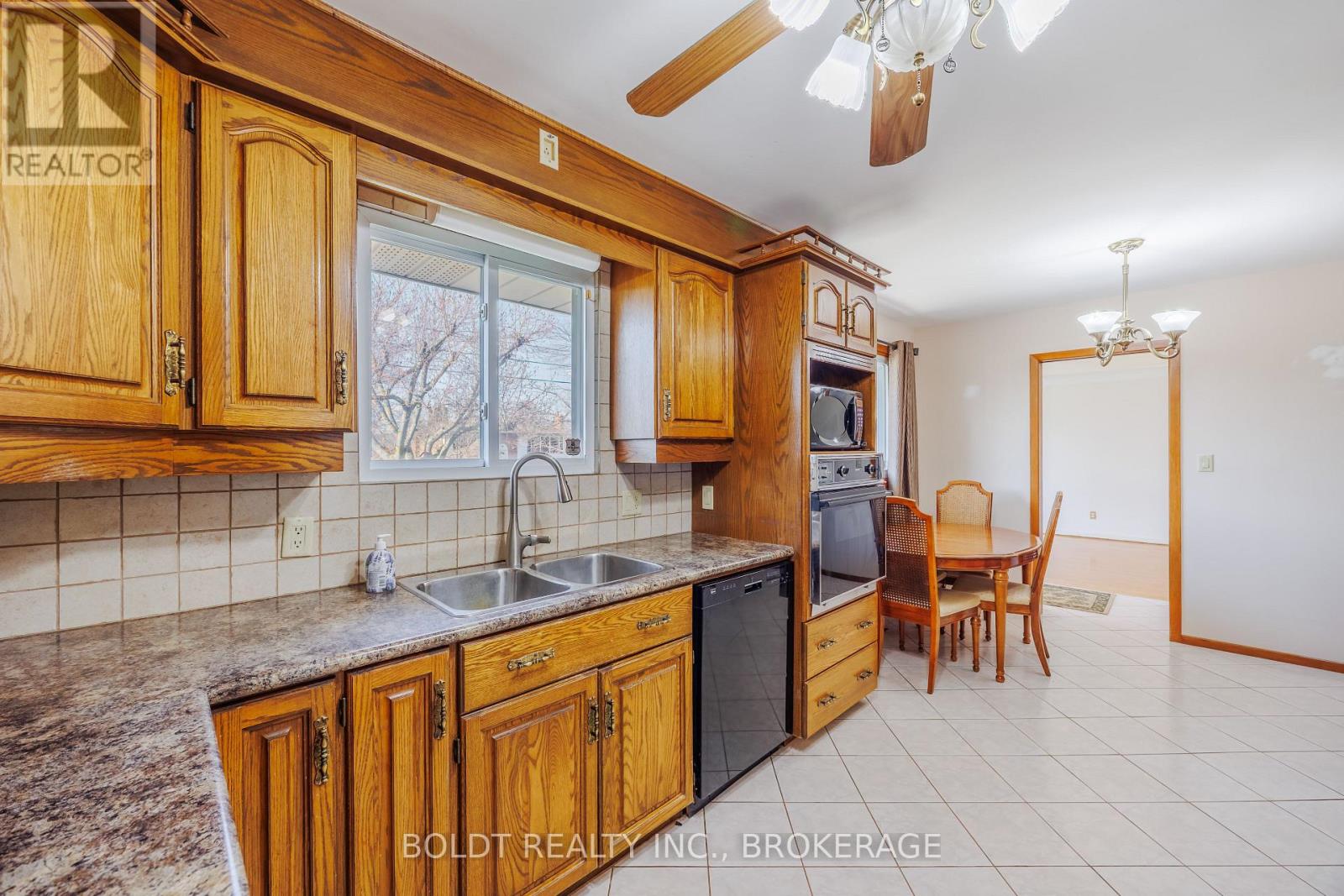 15 Nottingham Court, St. Catharines, Ontario  L2M 1L6 - Photo 9 - X13706380