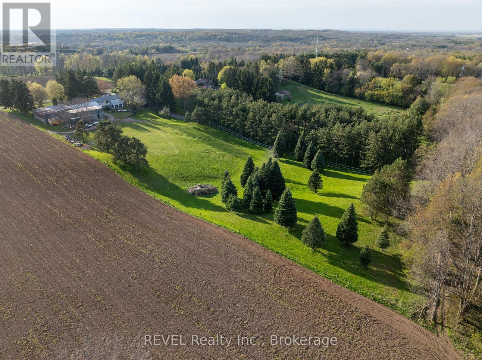 2010 HANSLER STREET, Pelham, Ontario