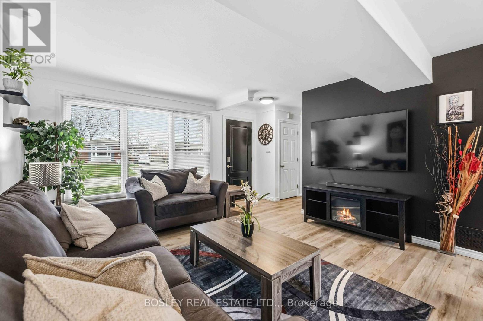 75 Wildwood Road, St. Catharines, Ontario  L2M 1E1 - Photo 3 - X13706616