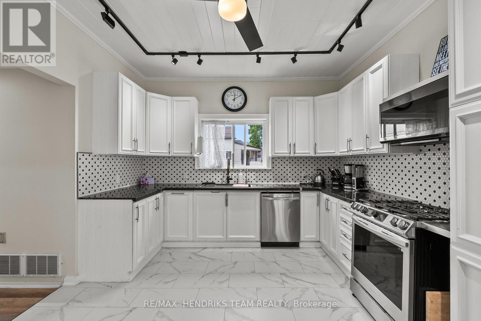 85 Pine Street S, Thorold, Ontario  L2V 3L8 - Photo 9 - X13706622