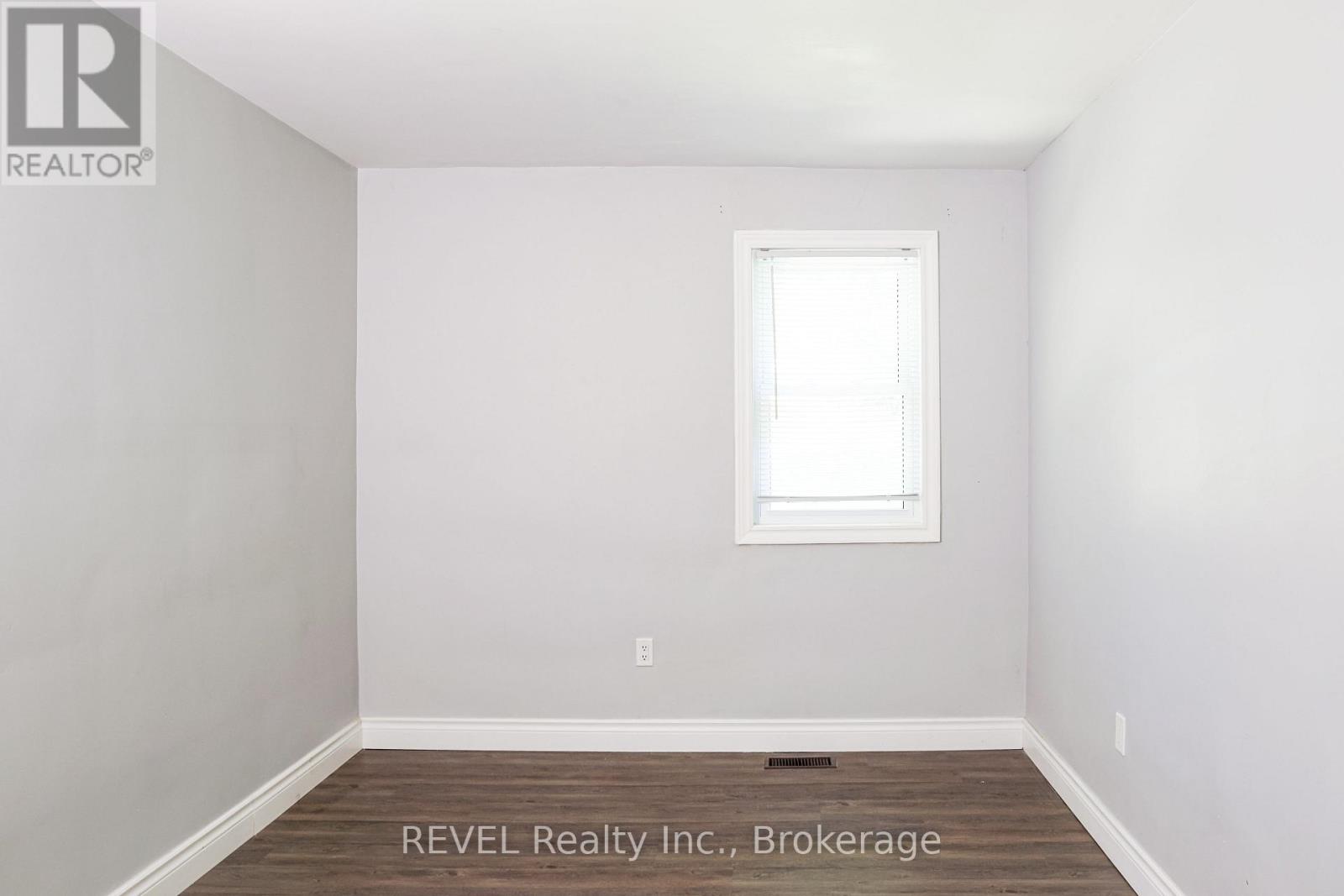 Main Floor - 3204 Saint Paul Avenue, Niagara Falls, Ontario  L2J 2M1 - Photo 14 - X13707162