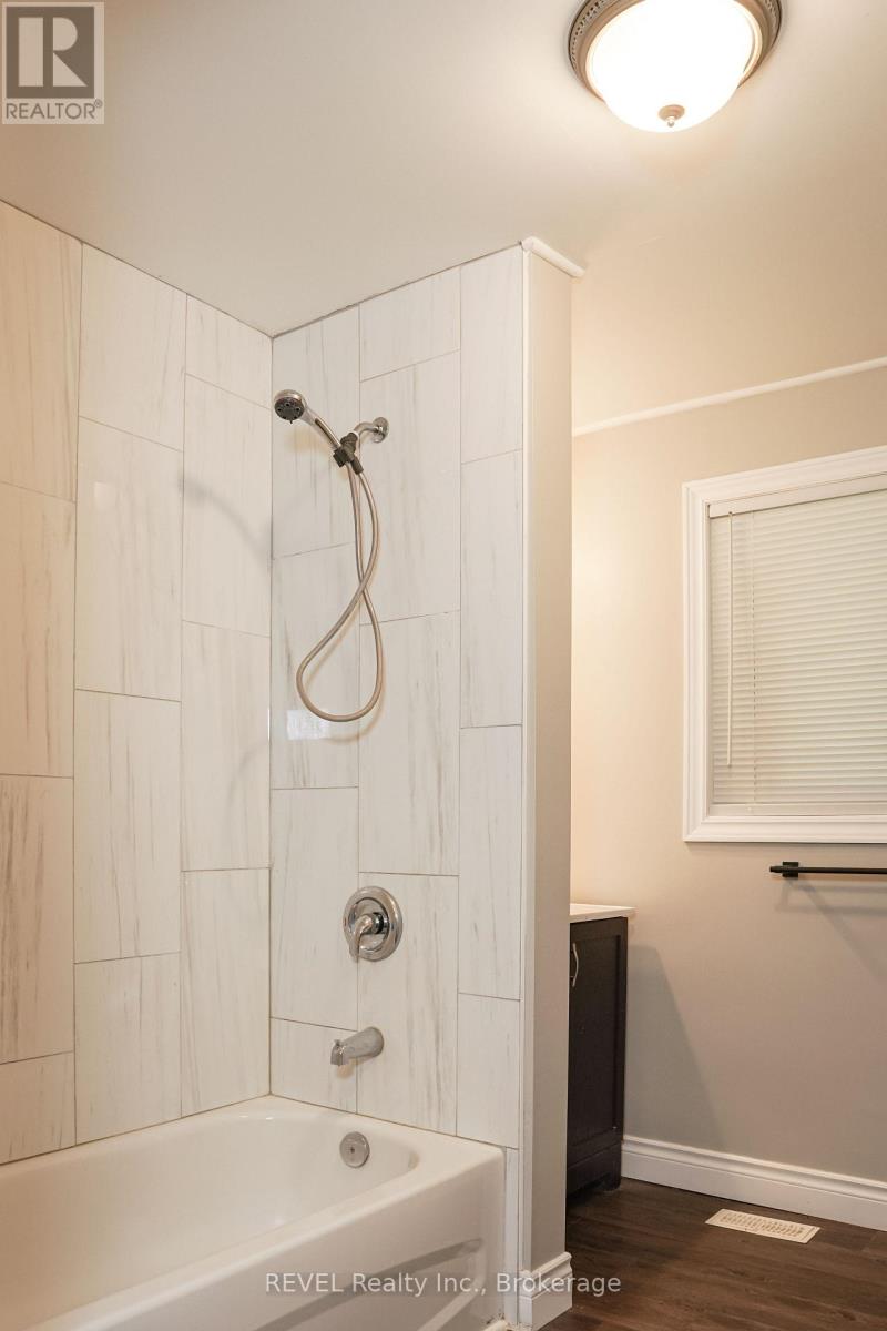 Main Floor - 3204 Saint Paul Avenue, Niagara Falls, Ontario  L2J 2M1 - Photo 23 - X13707162