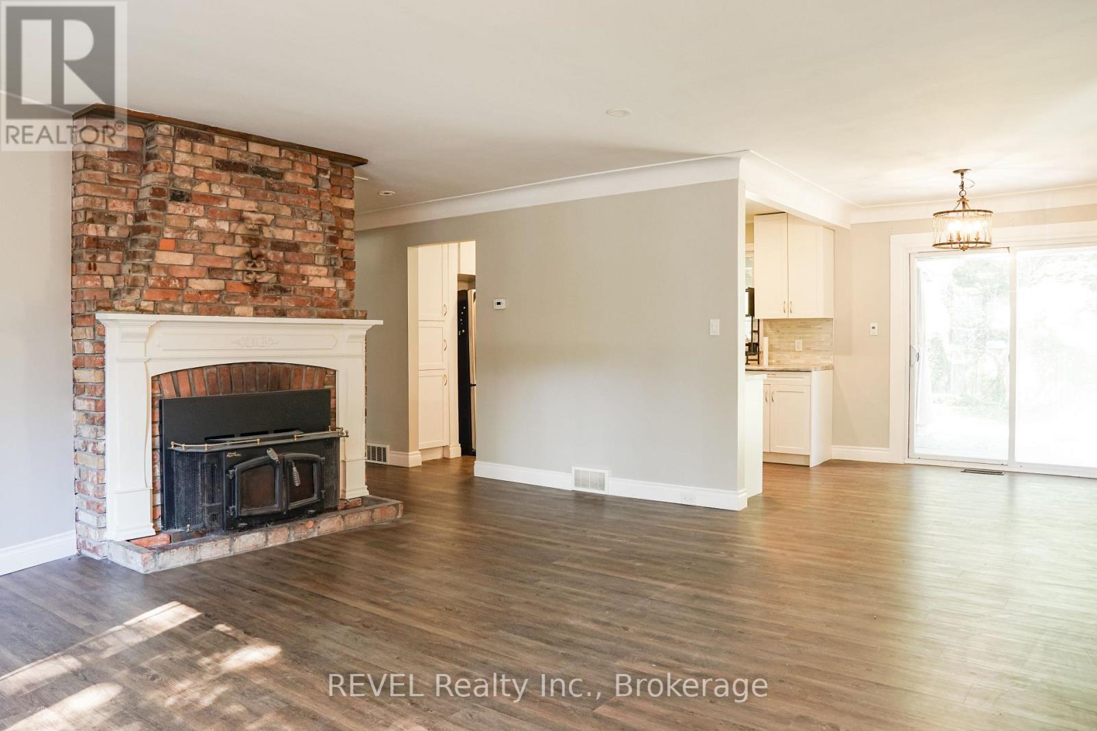 Main Floor - 3204 Saint Paul Avenue, Niagara Falls, Ontario  L2J 2M1 - Photo 6 - X13707162