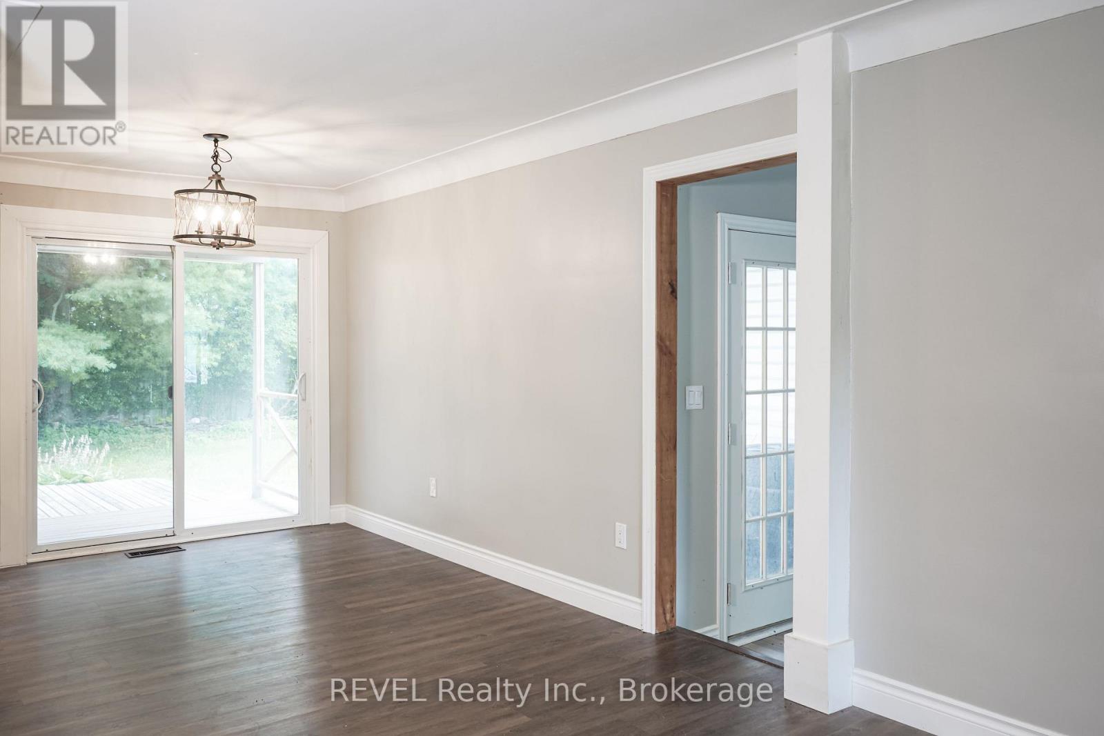Main Floor - 3204 Saint Paul Avenue, Niagara Falls, Ontario  L2J 2M1 - Photo 9 - X13707162