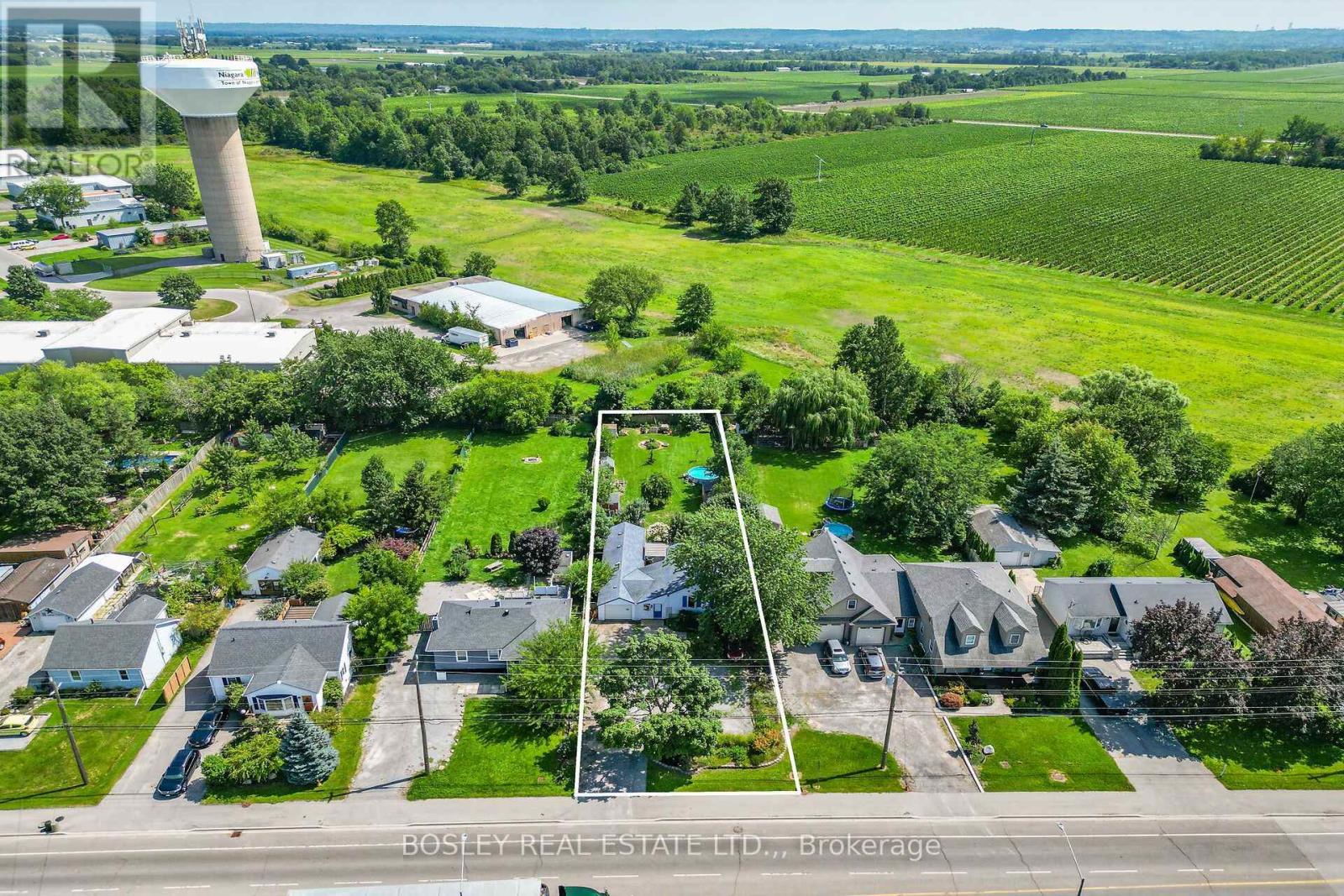 1339 Niagara Stone Road, Niagara-On-The-Lake, Ontario  L0S 1J0 - Photo 2 - X13707320