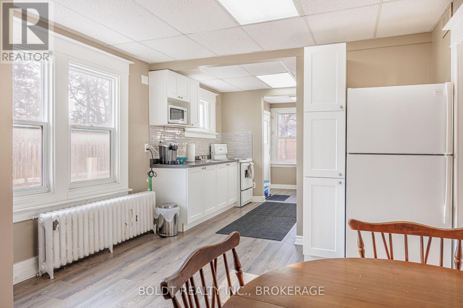 2d - 215 Ontario Street, St. Catharines, Ontario  L2R 5L2 - Photo 6 - X13708120