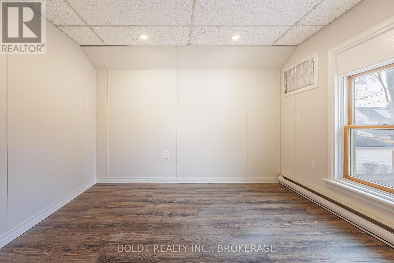 2d - 215 Ontario Street, St. Catharines, Ontario  L2R 5L2 - Photo 8 - X13708120