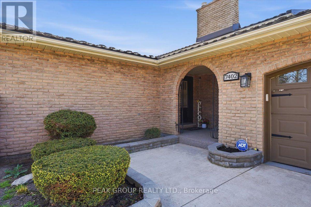 7402 Westfield Drive, Niagara Falls, Ontario  L2J 3V8 - Photo 5 - X13708156