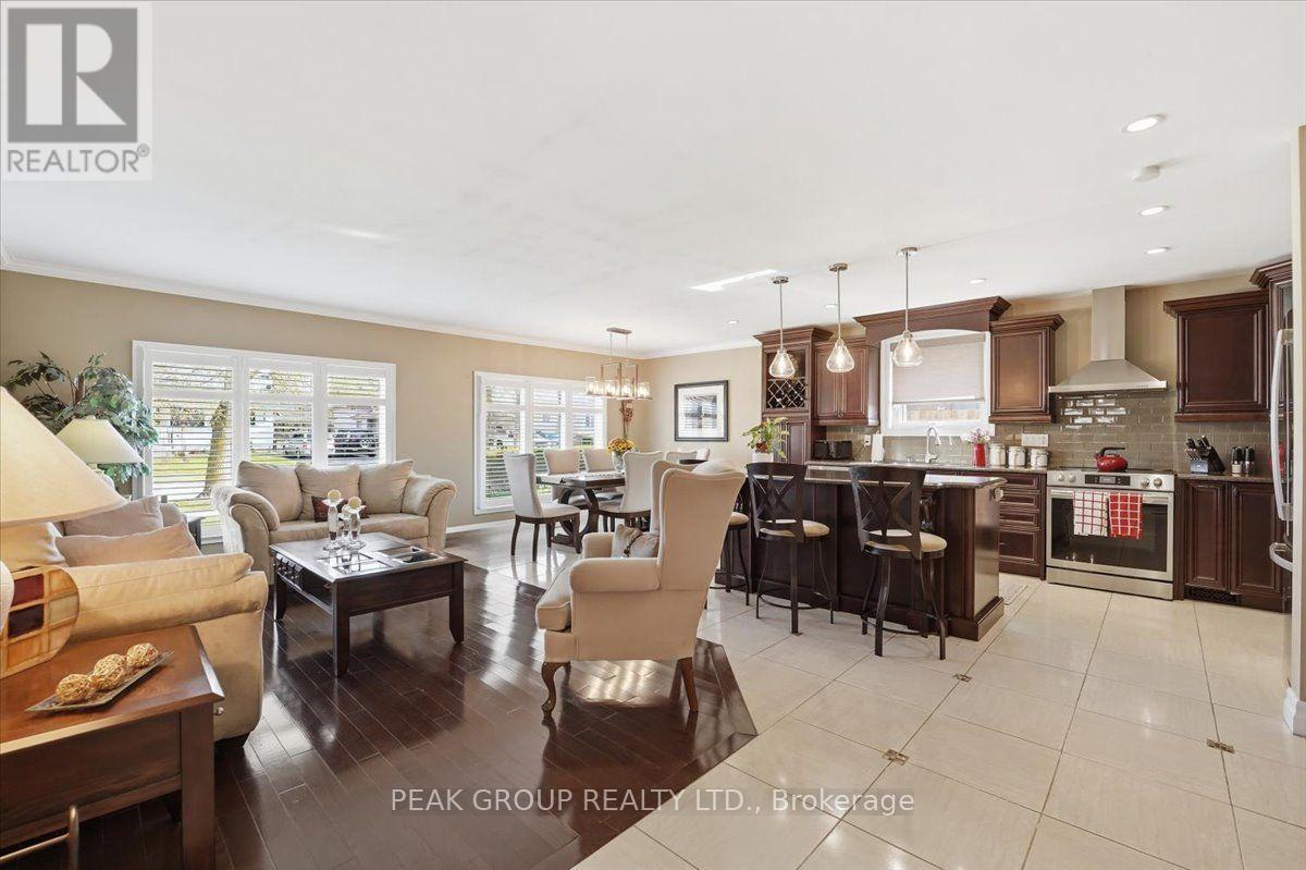 7402 Westfield Drive, Niagara Falls, Ontario  L2J 3V8 - Photo 8 - X13708156