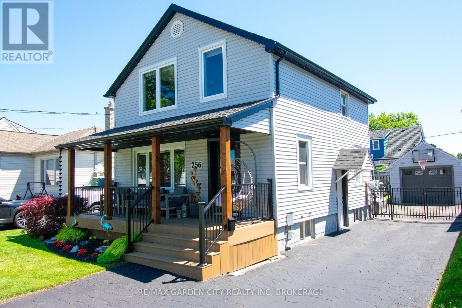 256 Scholfield Avenue S, Welland, Ontario  L3B 1N7 - Photo 2 - X13709318