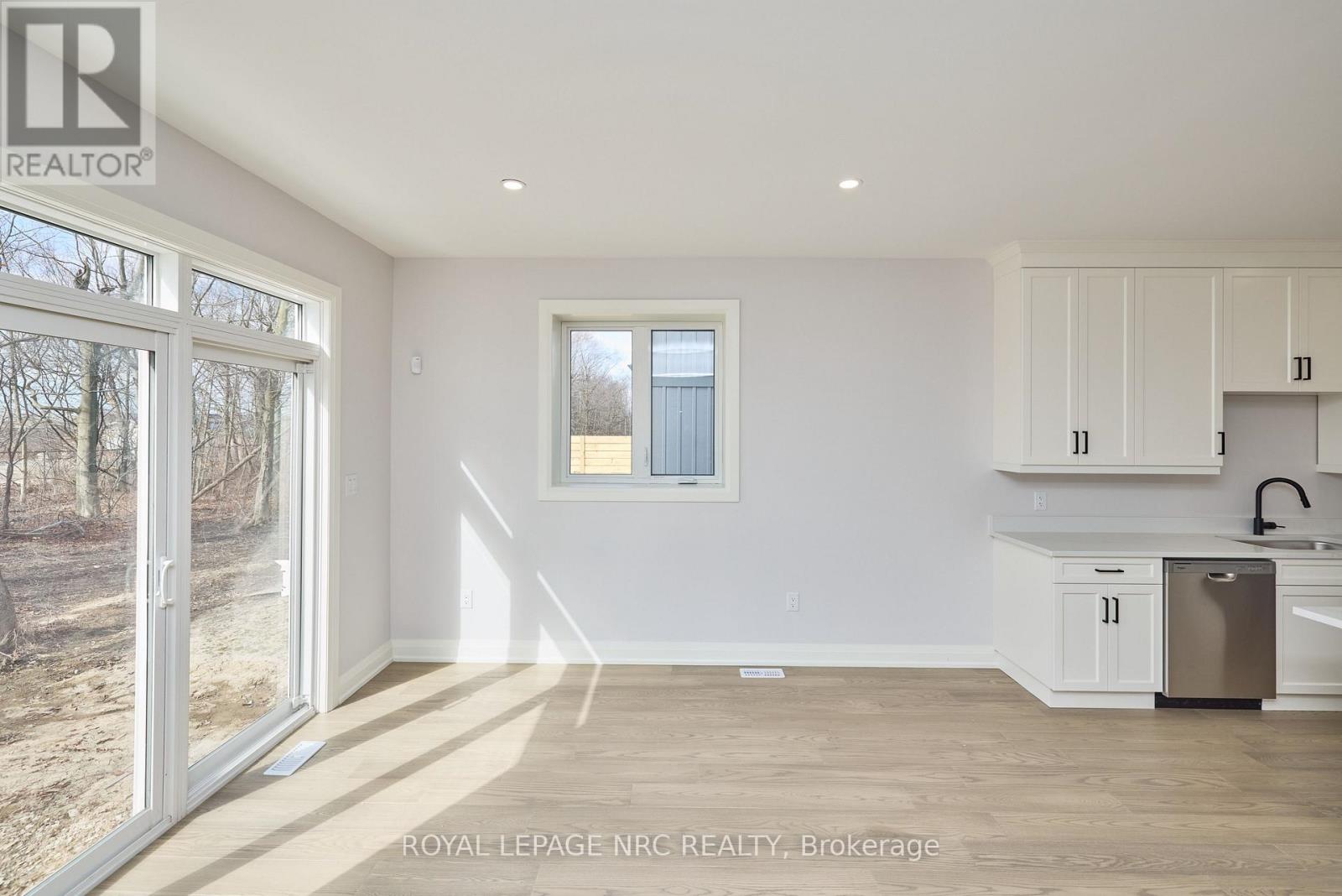196 Hodgkins Avenue, Thorold, Ontario  L2V 0M6 - Photo 12 - X13709514