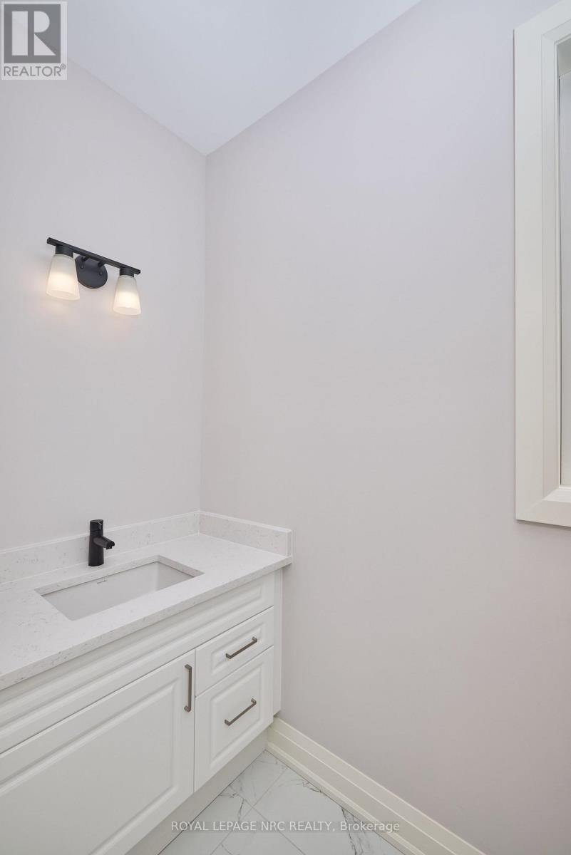 196 Hodgkins Avenue, Thorold, Ontario  L2V 0M6 - Photo 13 - X13709514