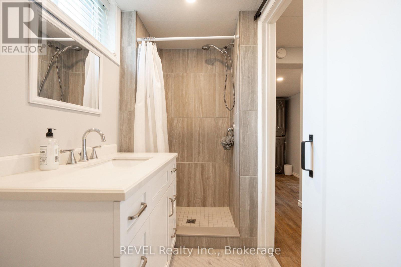 4480 Queensway Gardens, Niagara Falls, Ontario  L2E 6P7 - Photo 21 - X13709710