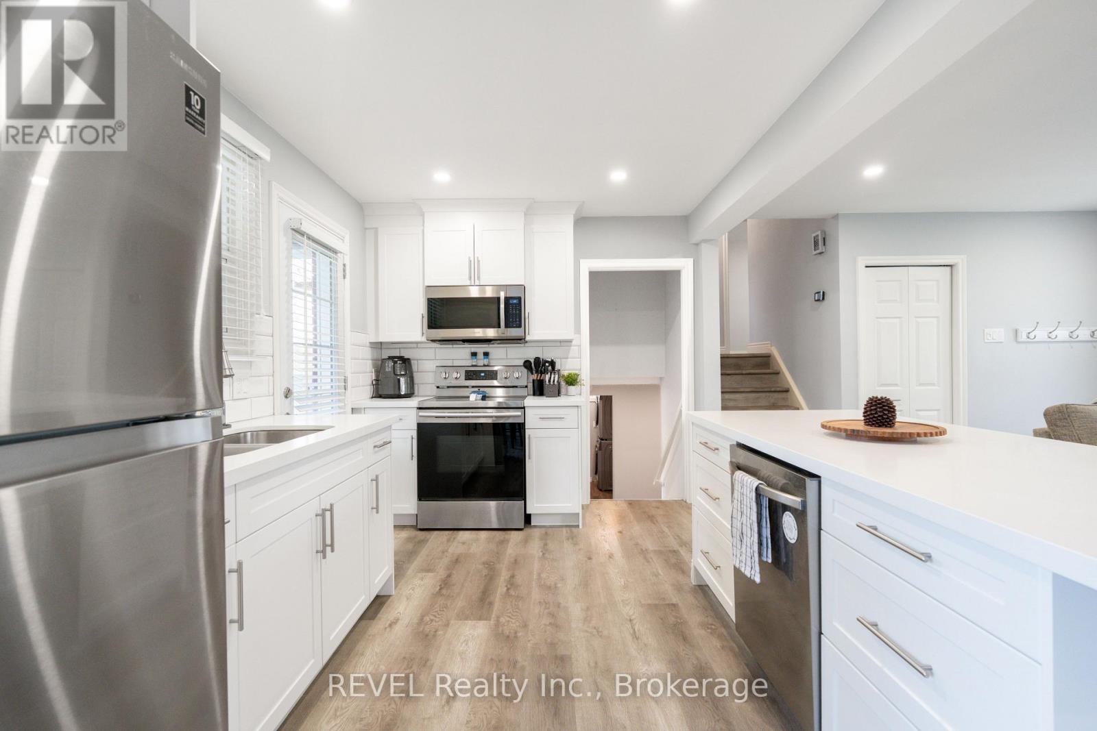 4480 Queensway Gardens, Niagara Falls, Ontario  L2E 6P7 - Photo 7 - X13709710