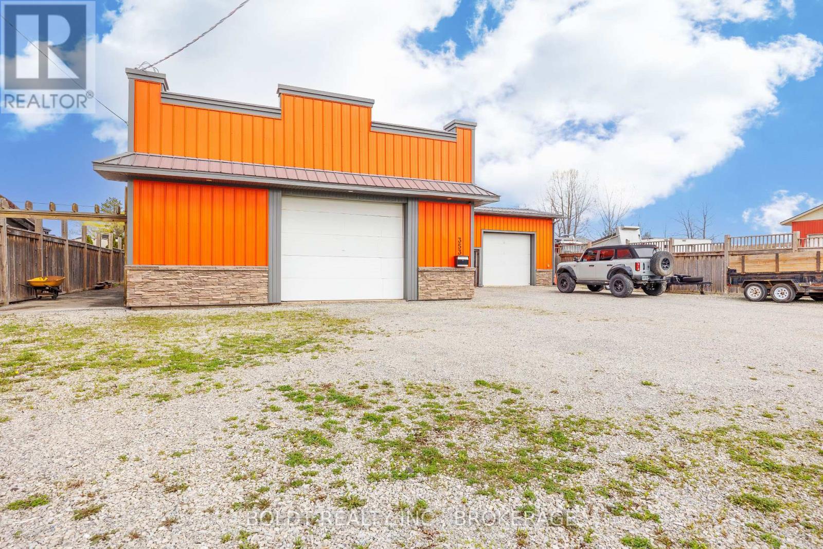 353 Dain Avenue, Welland, Ontario  L3B 3E8 - Photo 2 - X13710174