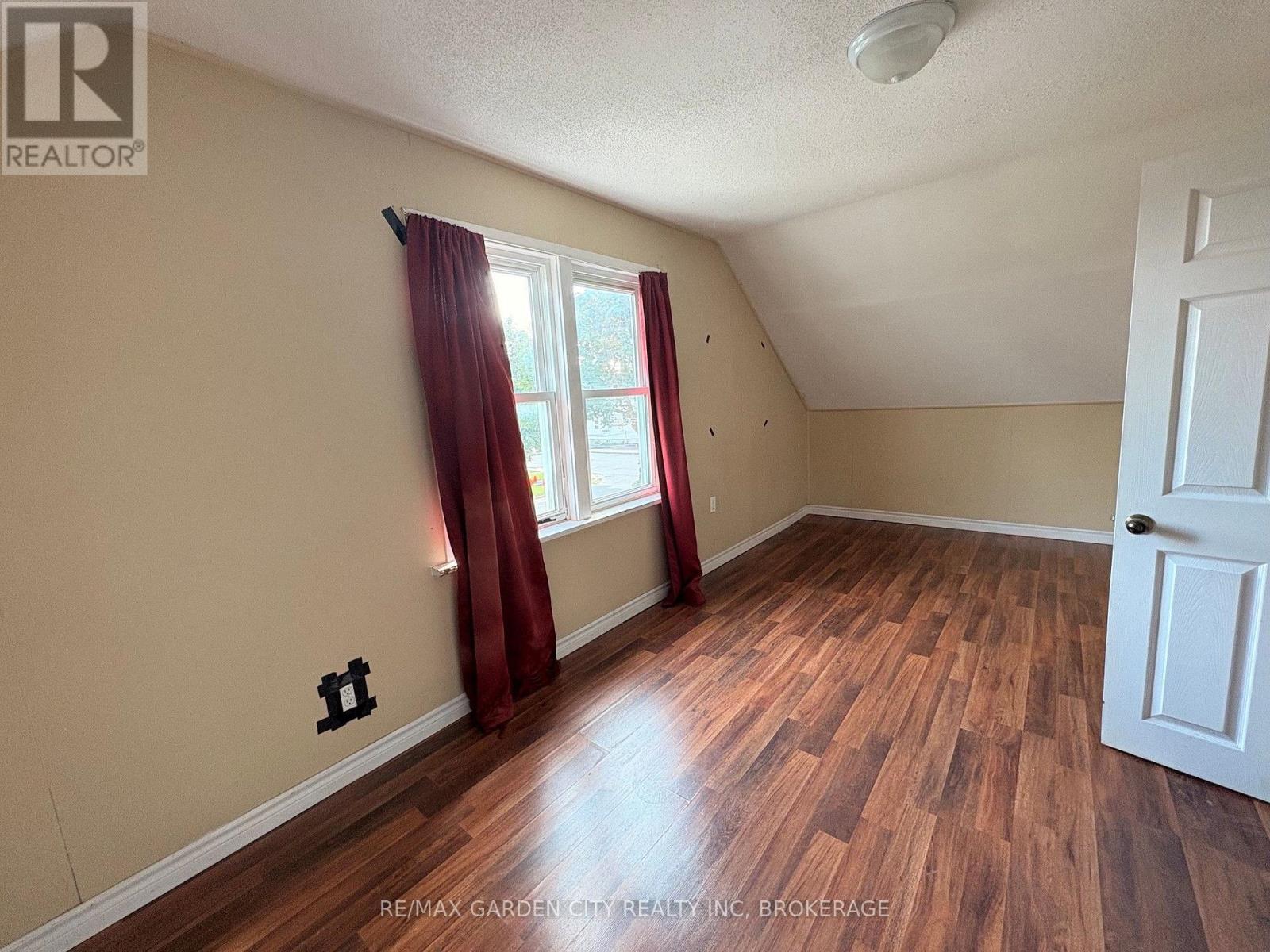 50 Cozy Street, Welland, Ontario  L3B 4H1 - Photo 17 - X13710440