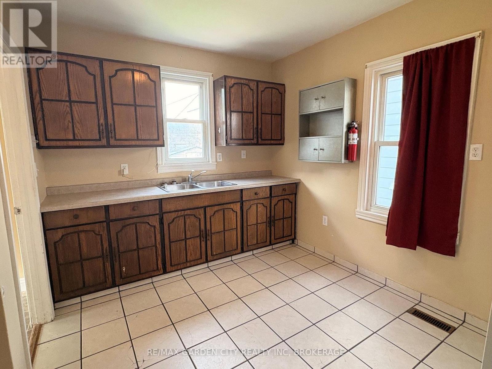 50 Cozy Street, Welland, Ontario  L3B 4H1 - Photo 9 - X13710440