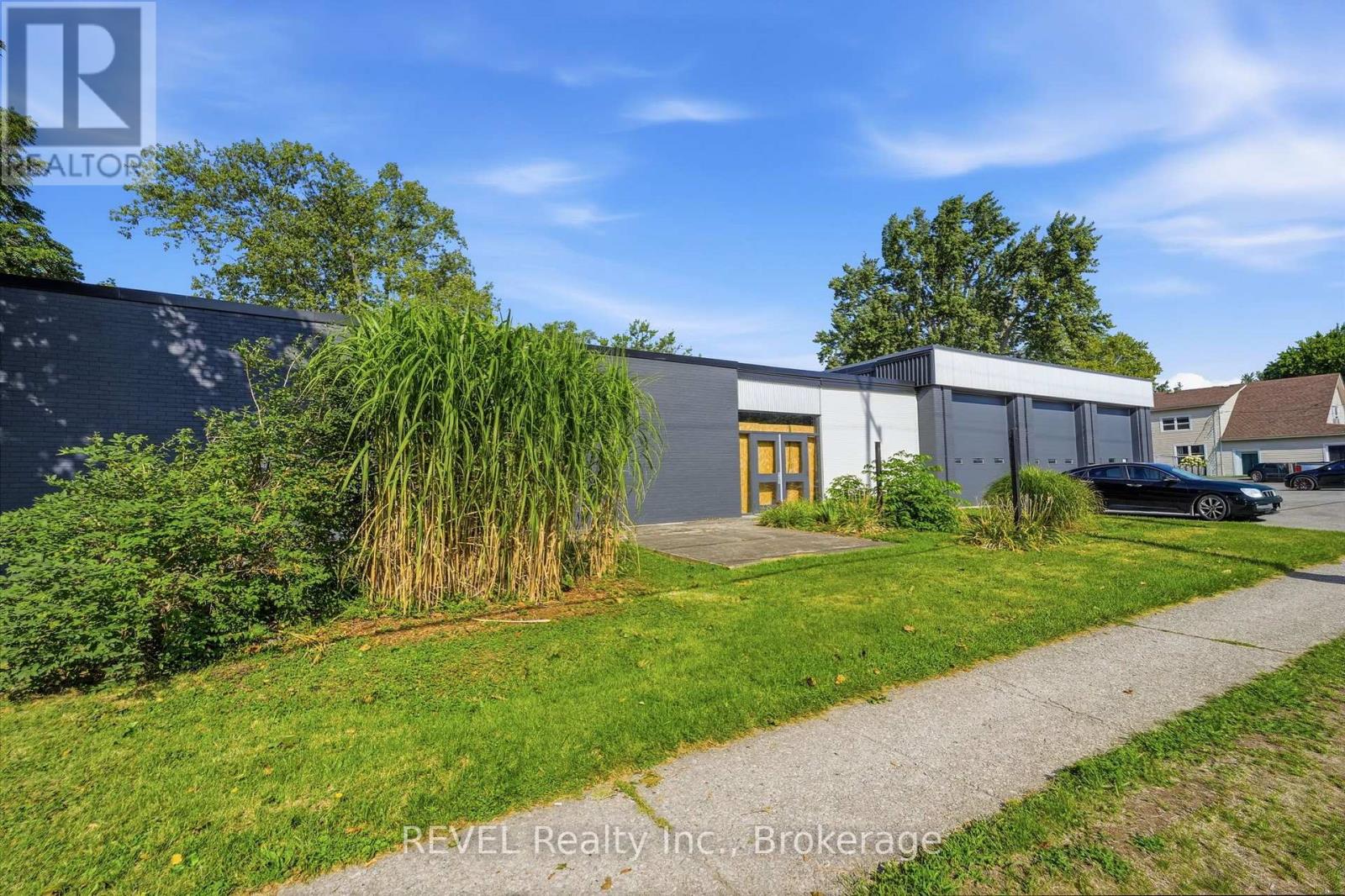 271 Ridgeway Road, Fort Erie, Ontario  L0S 1B0 - Photo 3 - X13710468