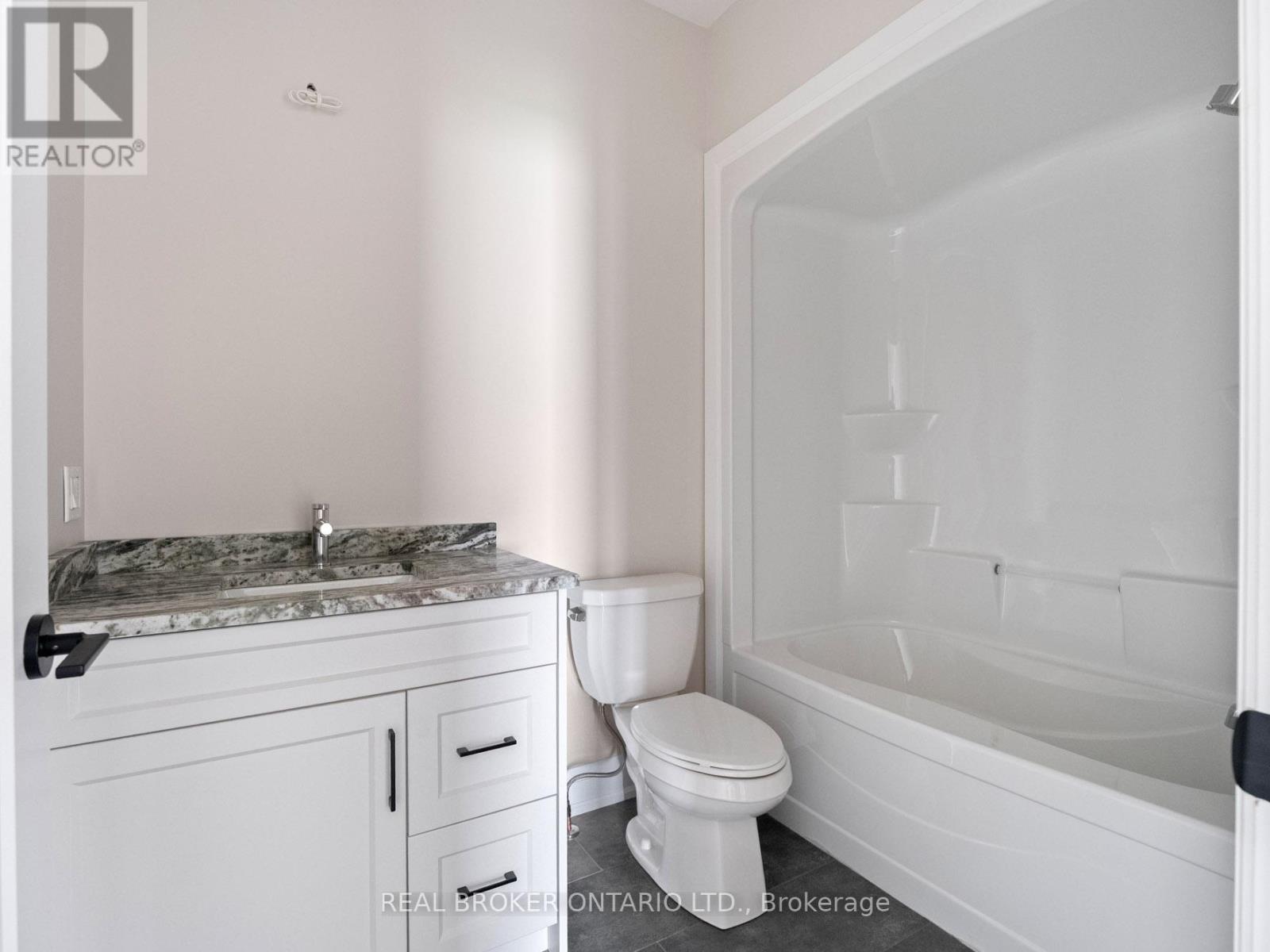 118 Willowbrook Drive, Welland, Ontario  L3C 0G2 - Photo 14 - X13710480