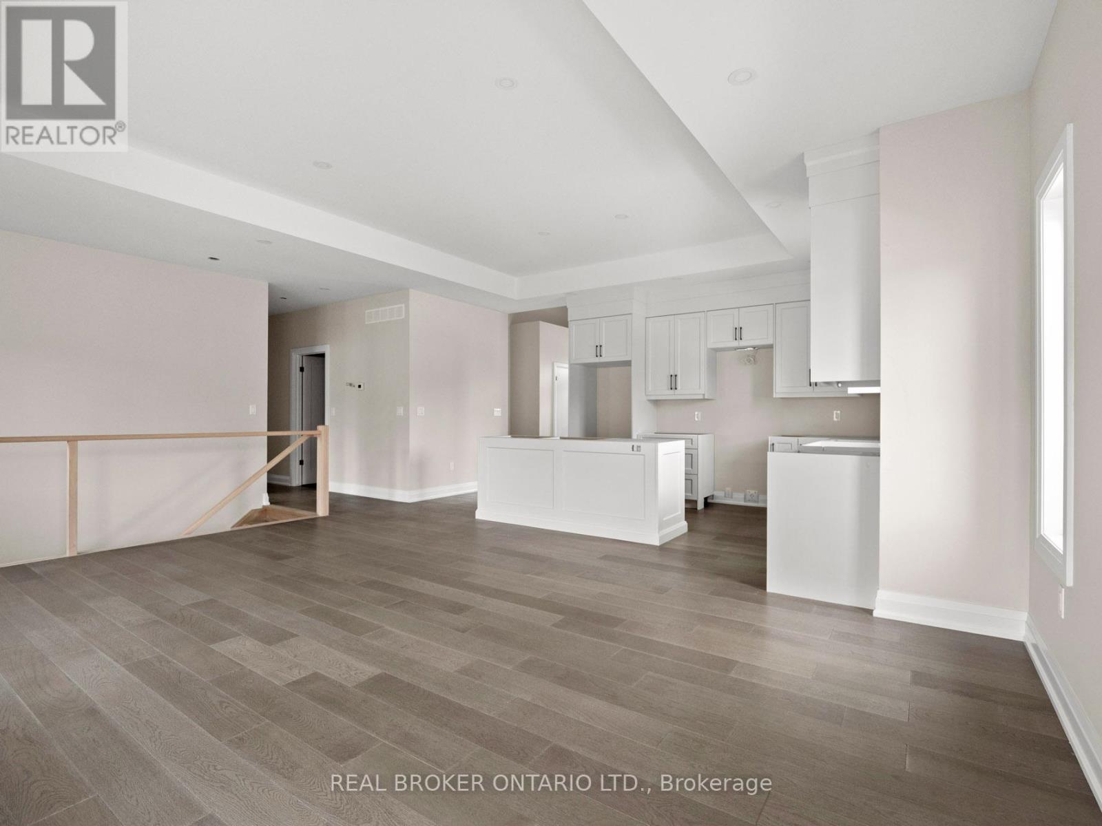 118 Willowbrook Drive, Welland, Ontario  L3C 0G2 - Photo 8 - X13710480