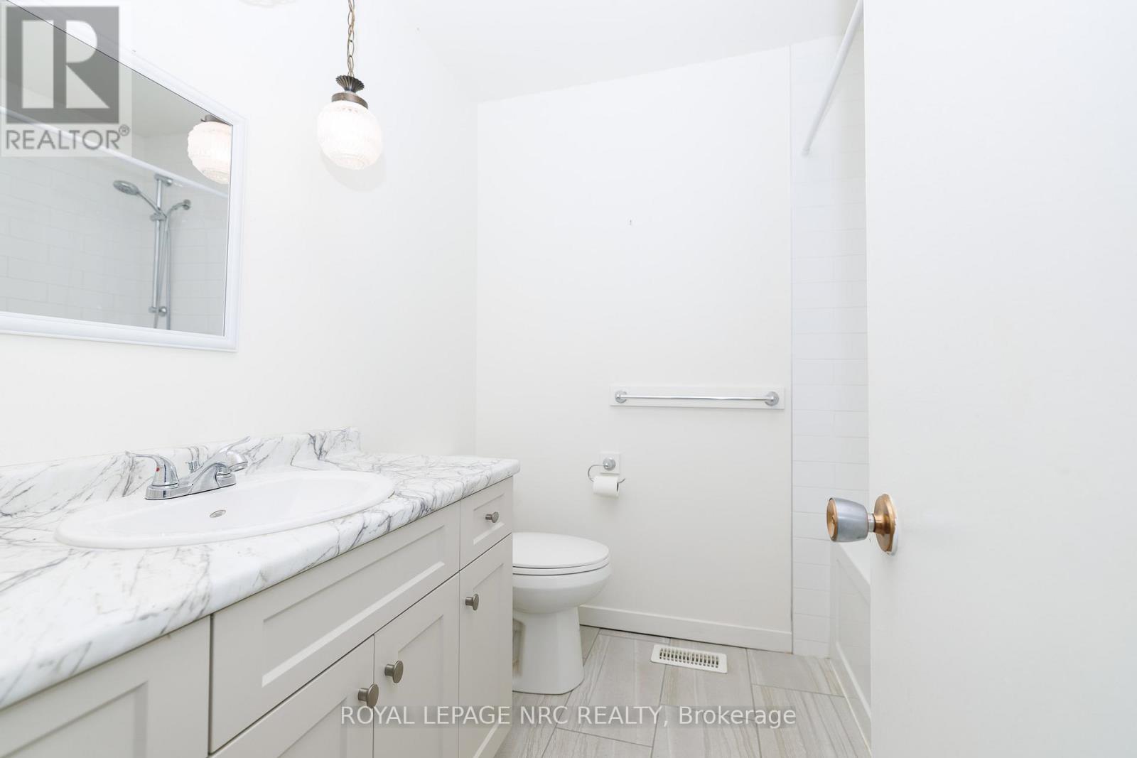 8 Kerwin Gate, St. Catharines, Ontario  L2N 4J8 - Photo 12 - X13710648