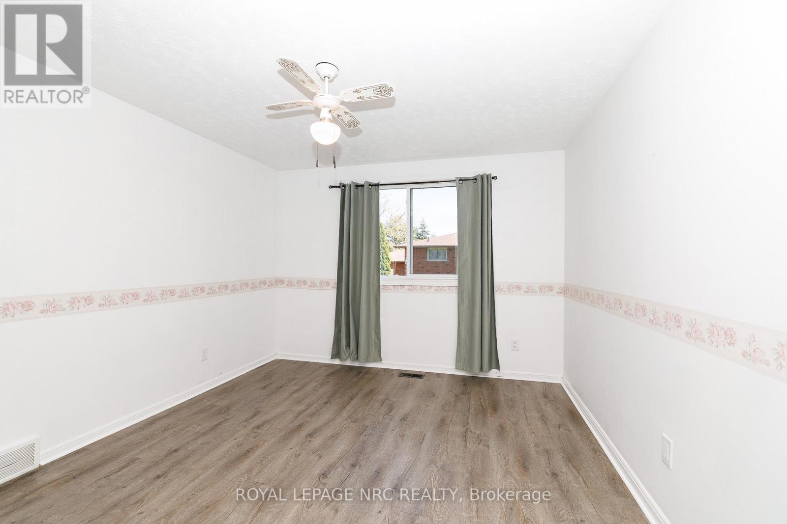 8 Kerwin Gate, St. Catharines, Ontario  L2N 4J8 - Photo 3 - X13710648