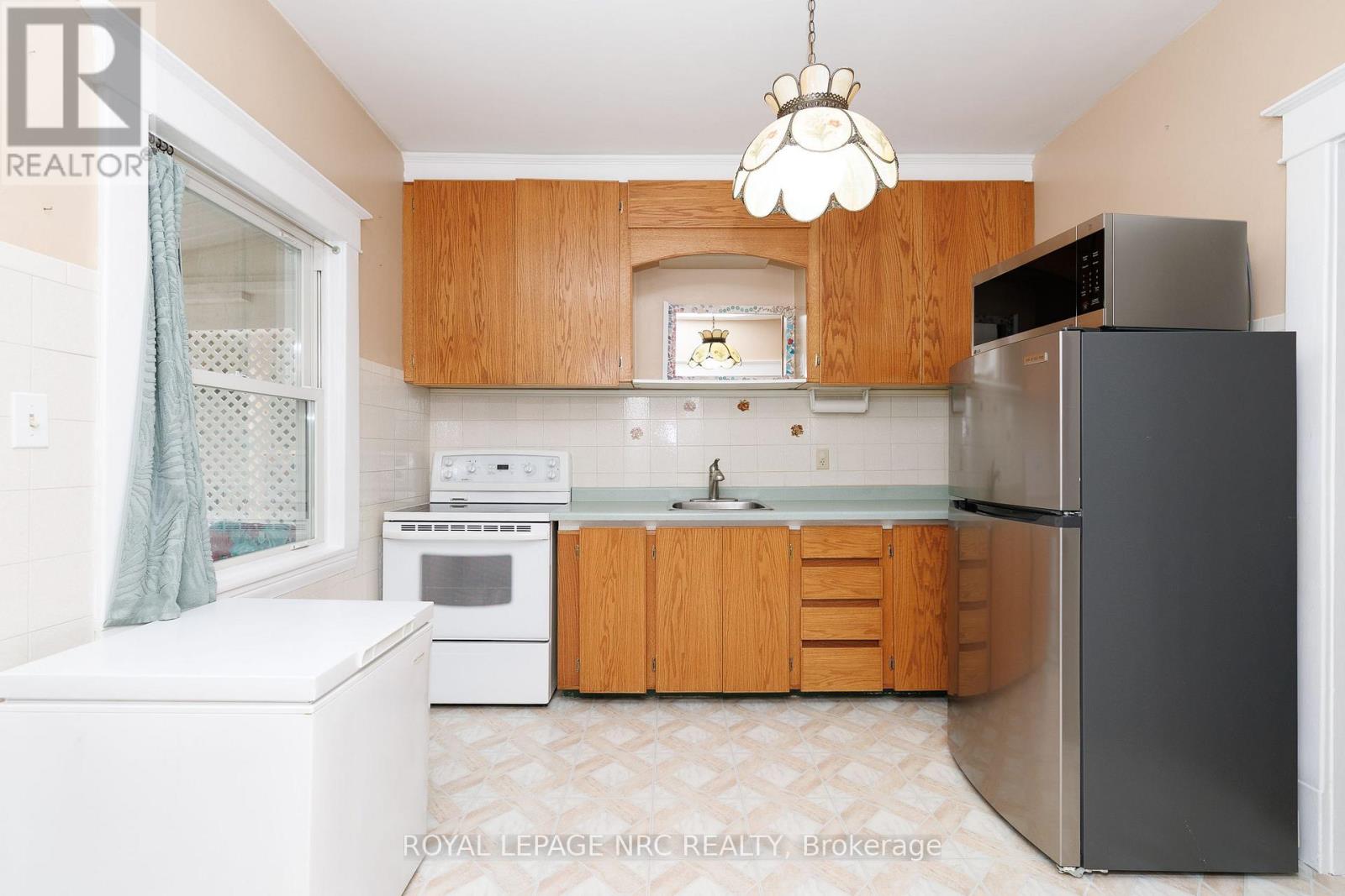 40 St. Patrick Street, St. Catharines, Ontario  L2R 1K1 - Photo 10 - X13710764