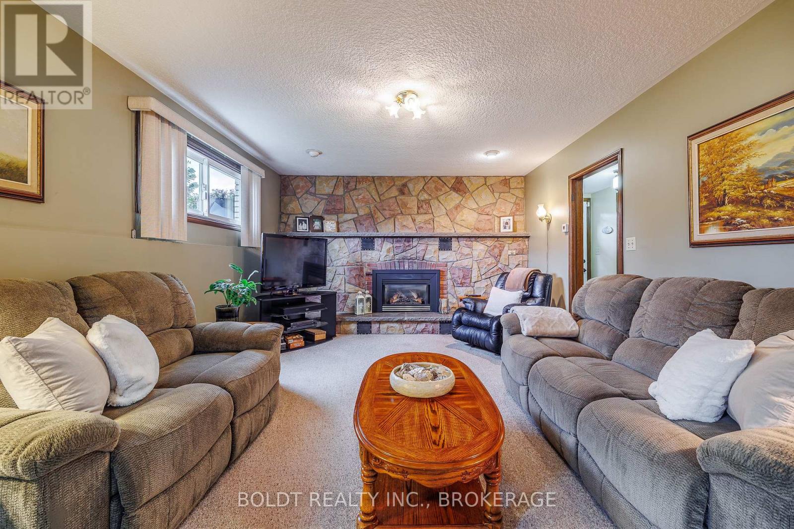 17 Chatham Road, St. Catharines, Ontario  L2M 4N7 - Photo 24 - X13711478