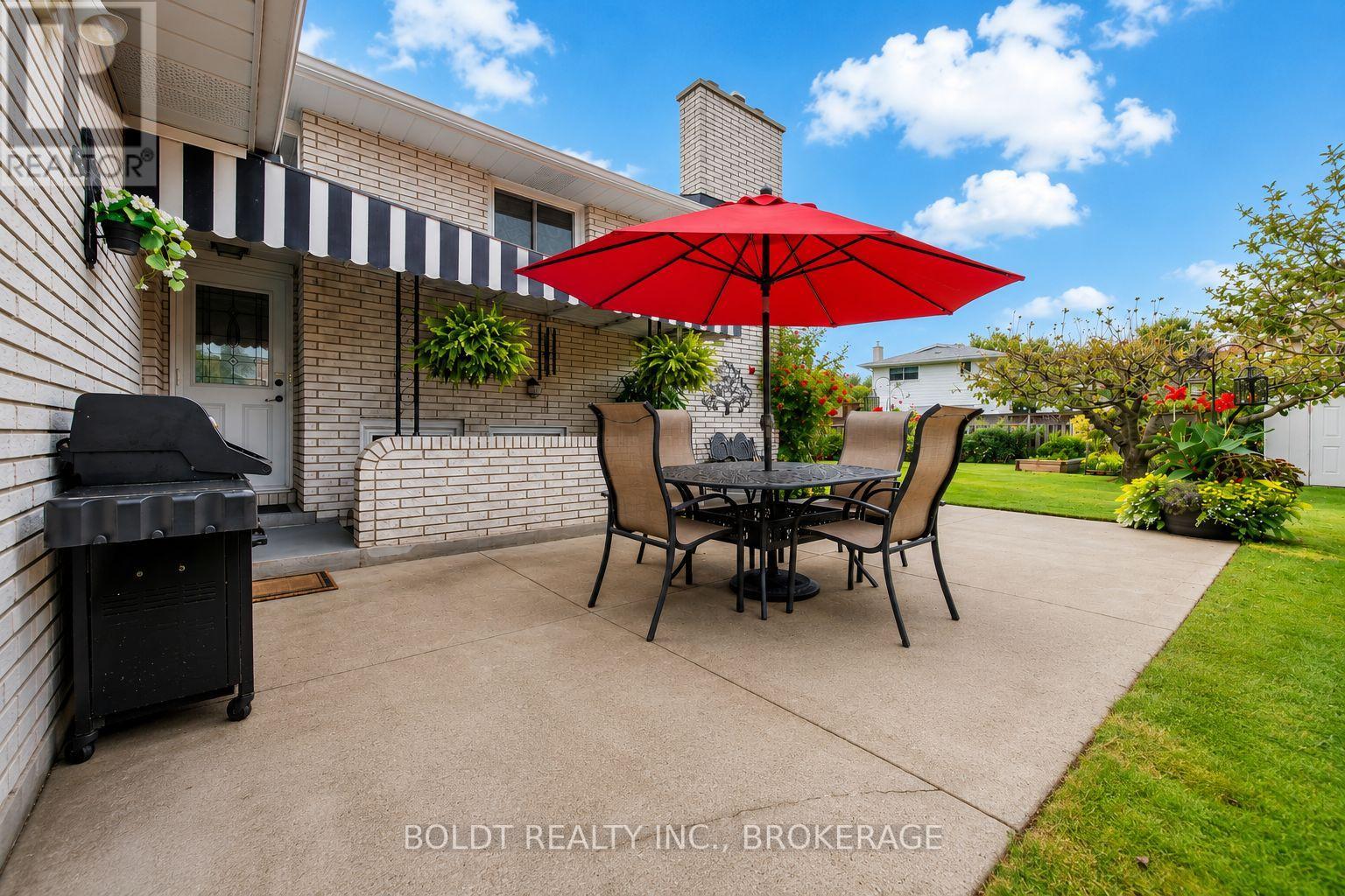 17 Chatham Road, St. Catharines, Ontario  L2M 4N7 - Photo 30 - X13711478