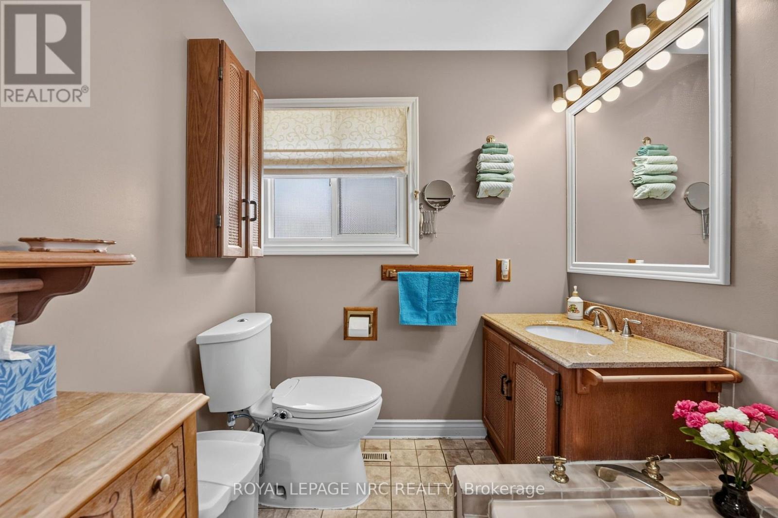 930 Edgemere Road, Fort Erie, Ontario  L2A 1A8 - Photo 13 - X13712232