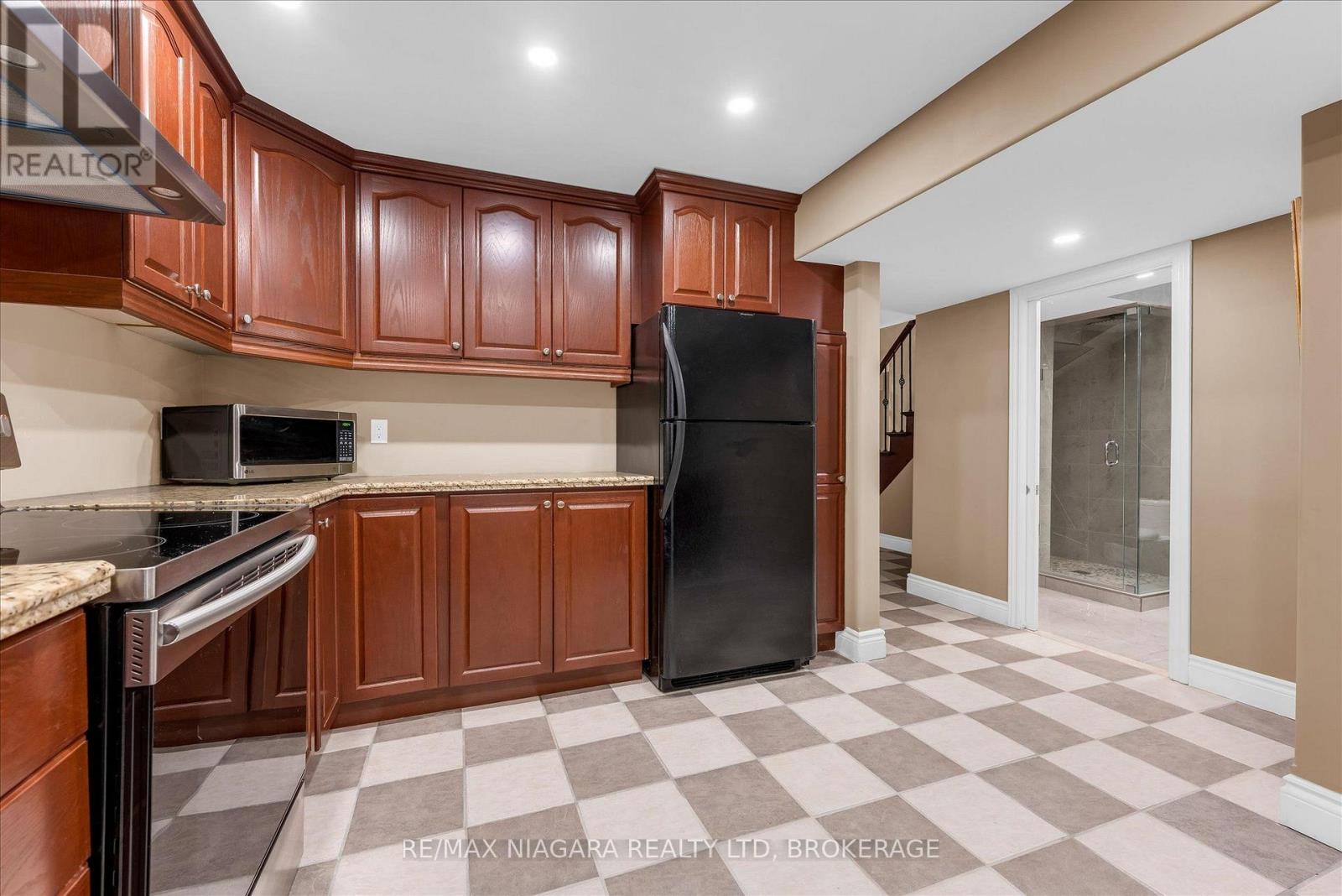 404 Wright Crescent, Niagara-On-The-Lake, Ontario  L0S 1J0 - Photo 19 - X13712270