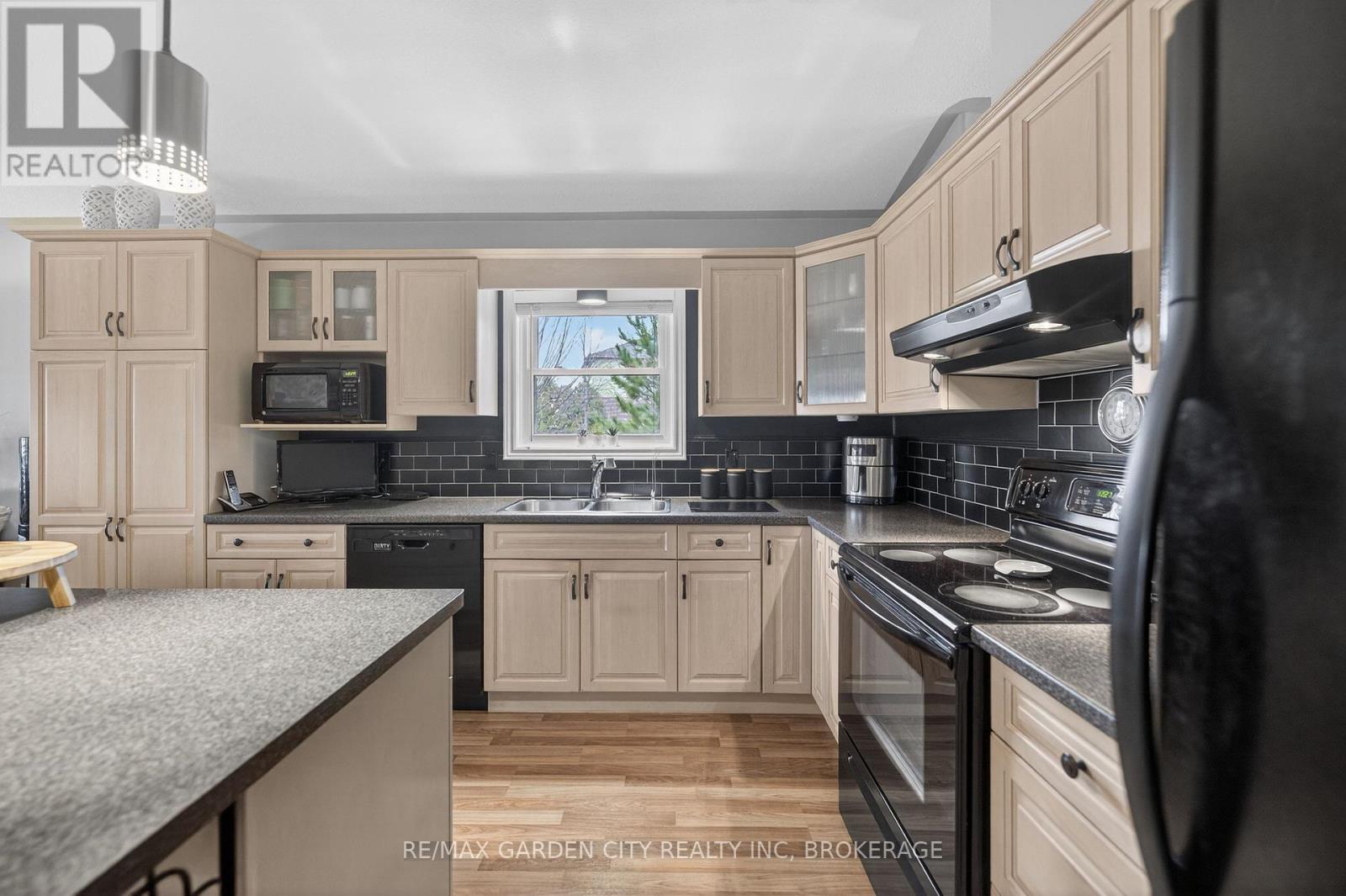 7059 Parkside Road, Niagara Falls, Ontario  L2H 3L6 - Photo 11 - X13712882