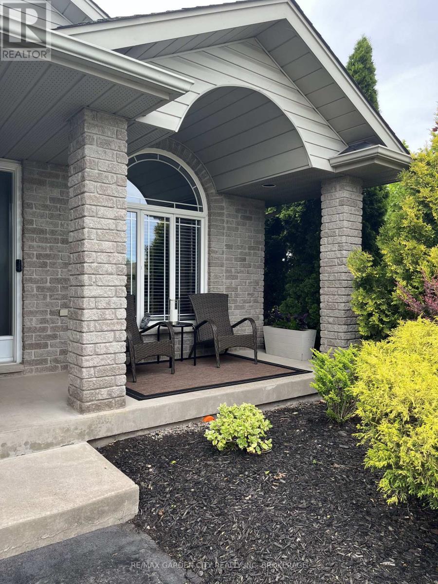 7059 Parkside Road, Niagara Falls, Ontario  L2H 3L6 - Photo 4 - X13712882