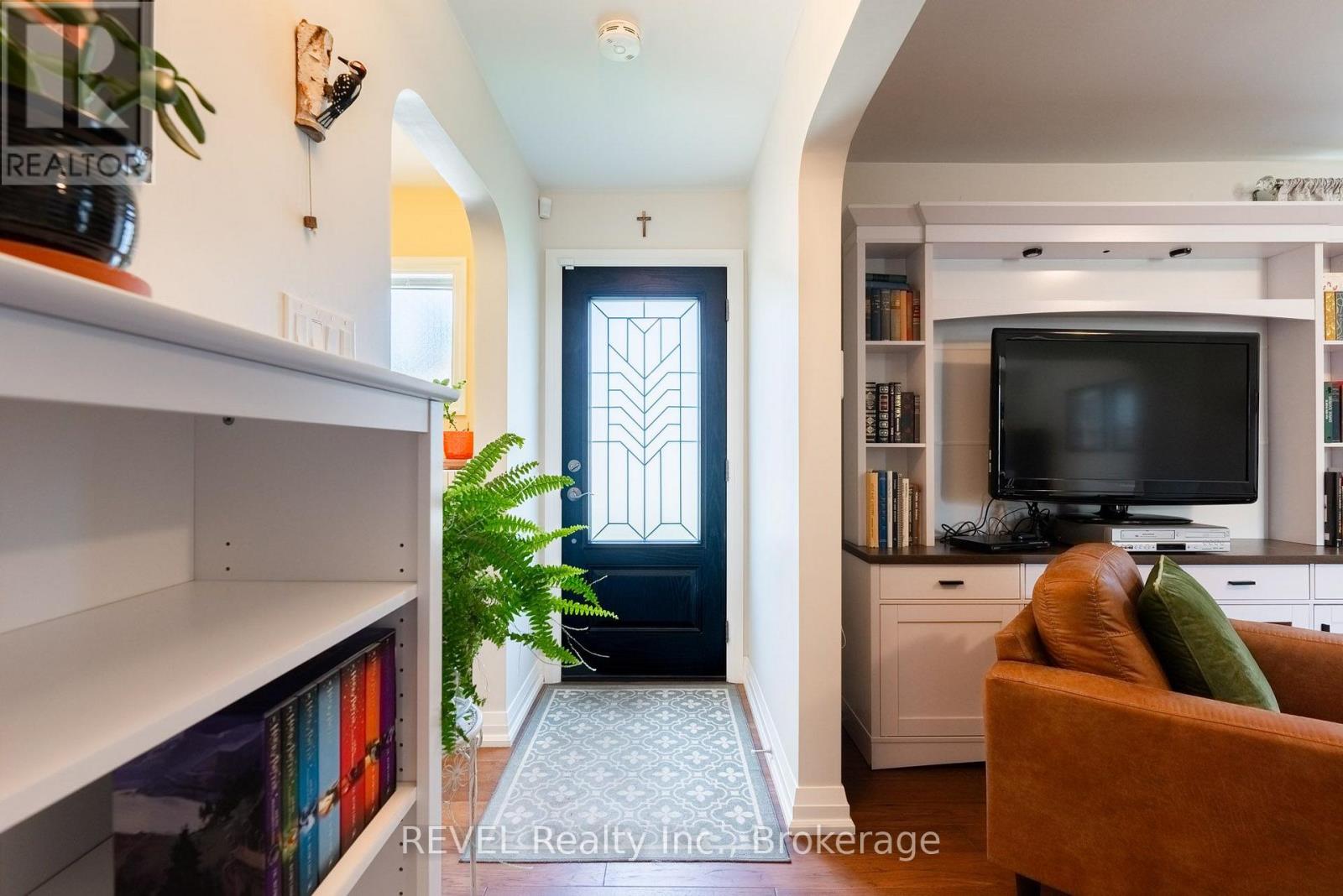 5682 Hanan Avenue, Niagara Falls, Ontario  L2G 4E6 - Photo 5 - X13713062