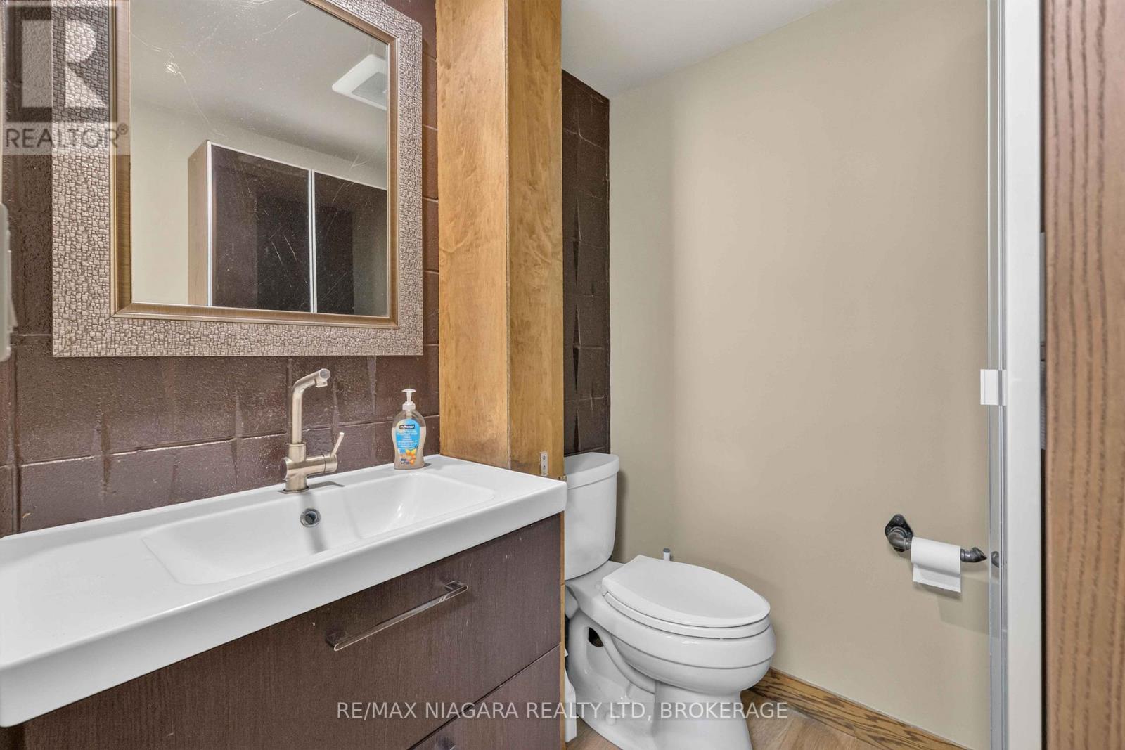 2517 First St Louth Street, St. Catharines, Ontario  L2R 6P7 - Photo 25 - X13713136