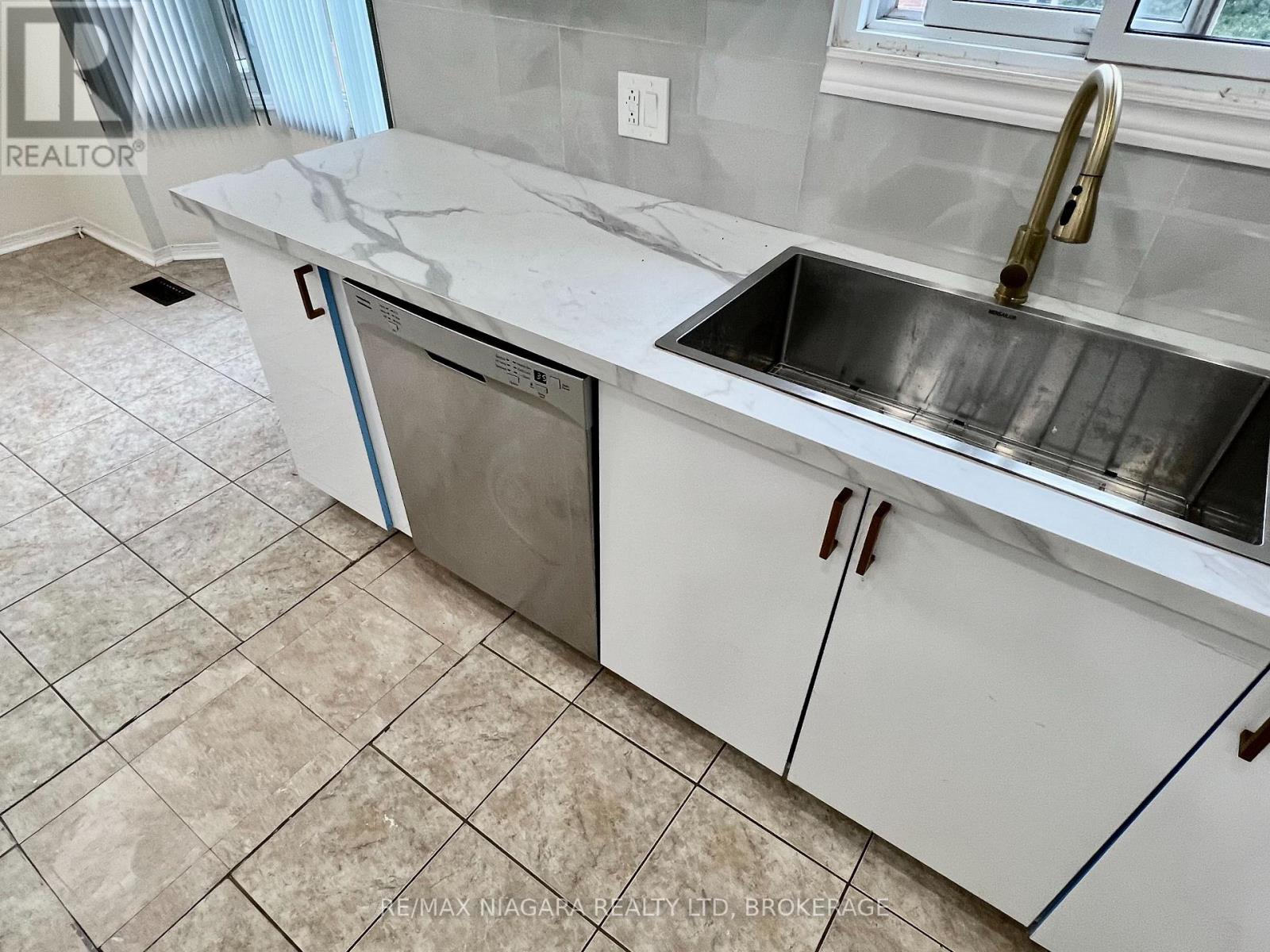 6171 Charnwood Avenue, Niagara Falls, Ontario  L2H 2L5 - Photo 11 - X13713162