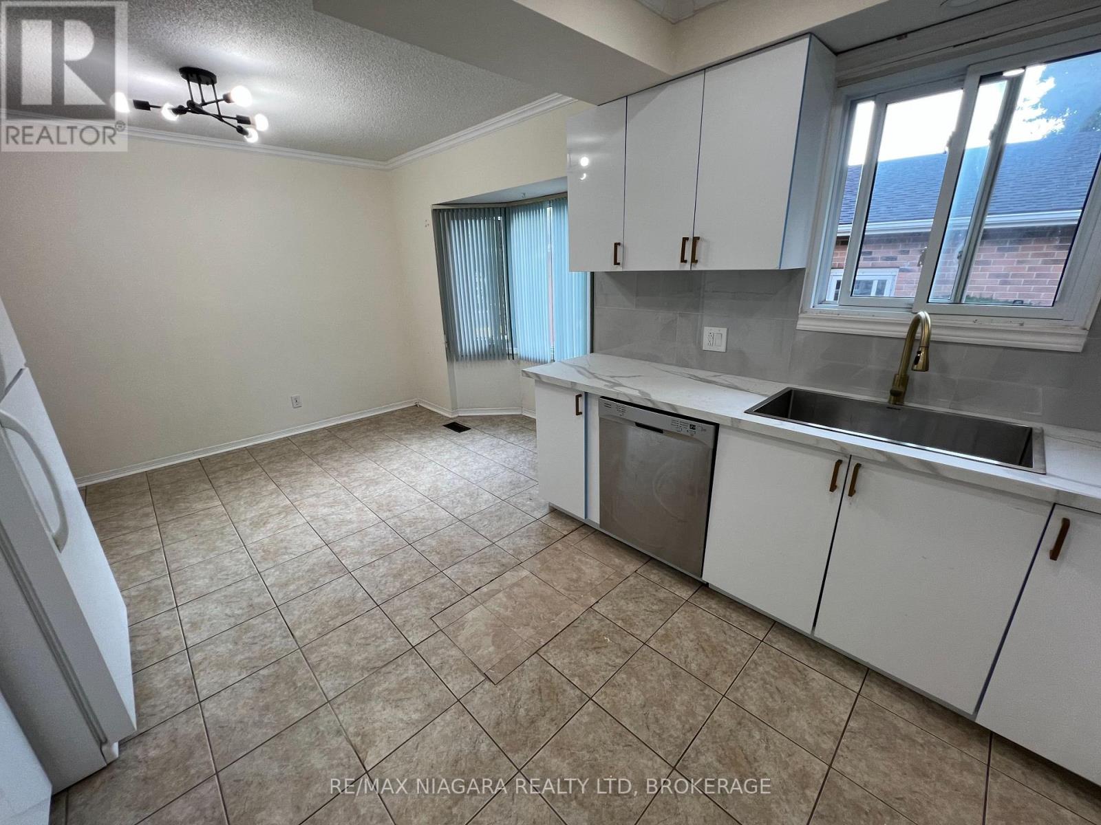 6171 Charnwood Avenue, Niagara Falls, Ontario  L2H 2L5 - Photo 14 - X13713162