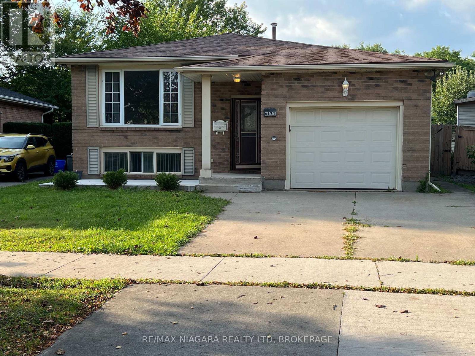 6171 Charnwood Avenue, Niagara Falls, Ontario  L2H 2L5 - Photo 2 - X13713162