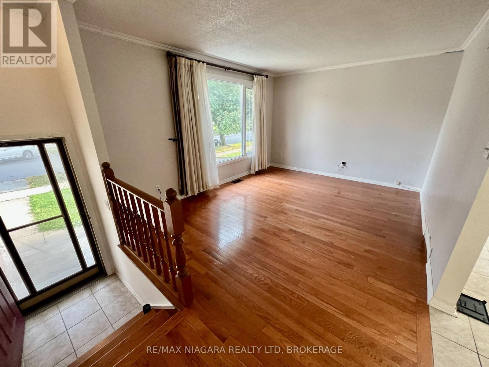 6171 Charnwood Avenue, Niagara Falls, Ontario  L2H 2L5 - Photo 5 - X13713162