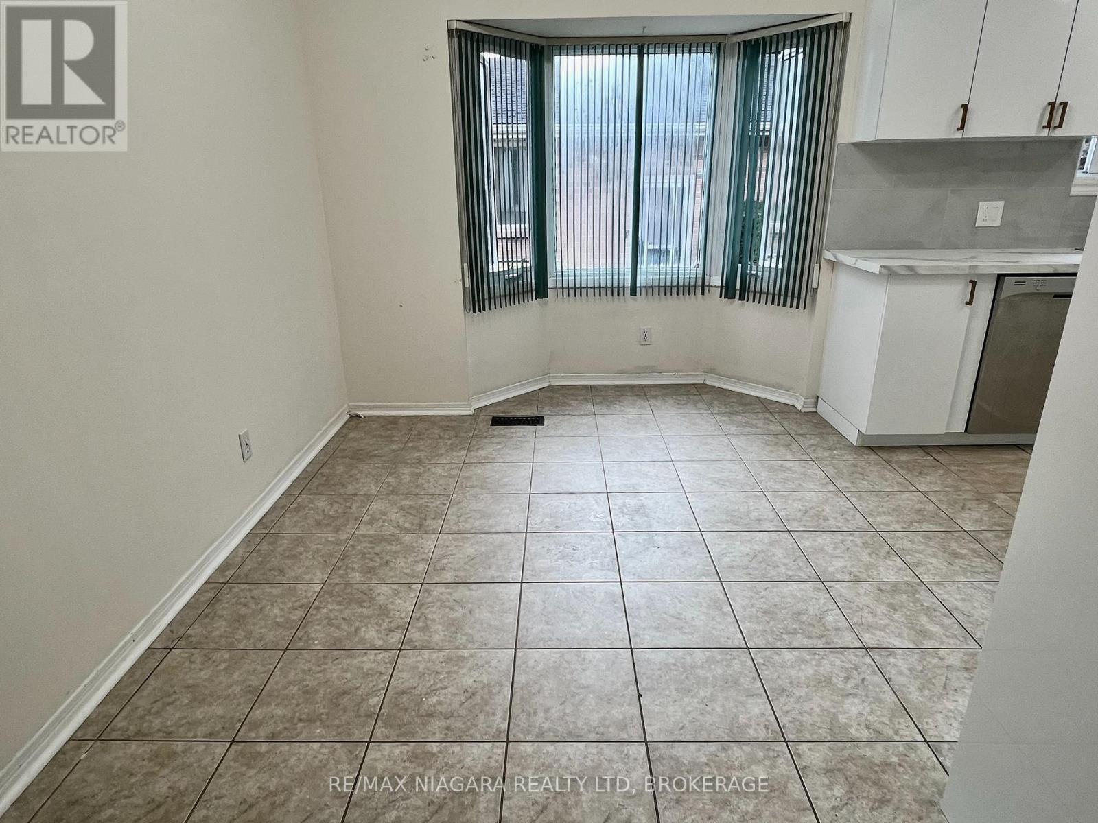 6171 Charnwood Avenue, Niagara Falls, Ontario  L2H 2L5 - Photo 8 - X13713162