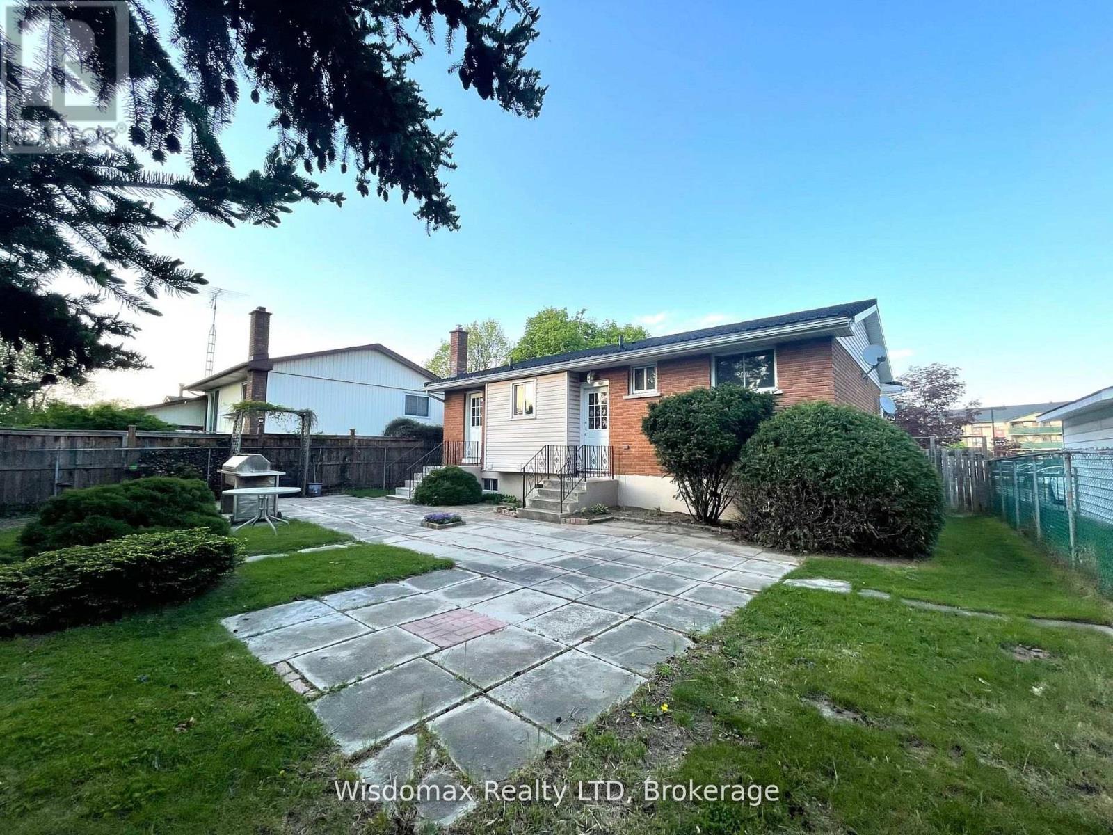 7 Greenmeadow Court, St. Catharines, Ontario  L2P 1X7 - Photo 14 - X13713740