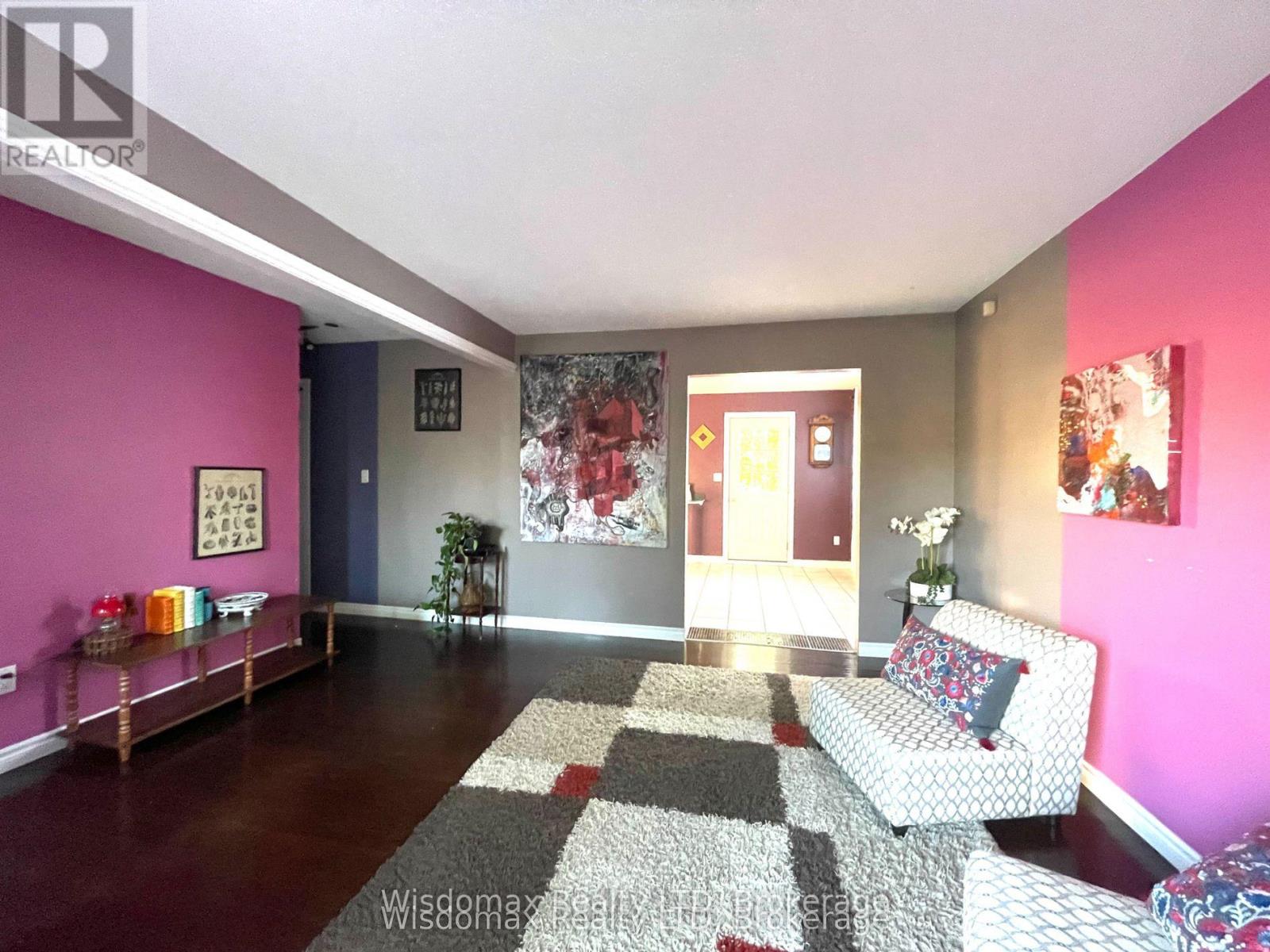 7 Greenmeadow Court, St. Catharines, Ontario  L2P 1X7 - Photo 7 - X13713740