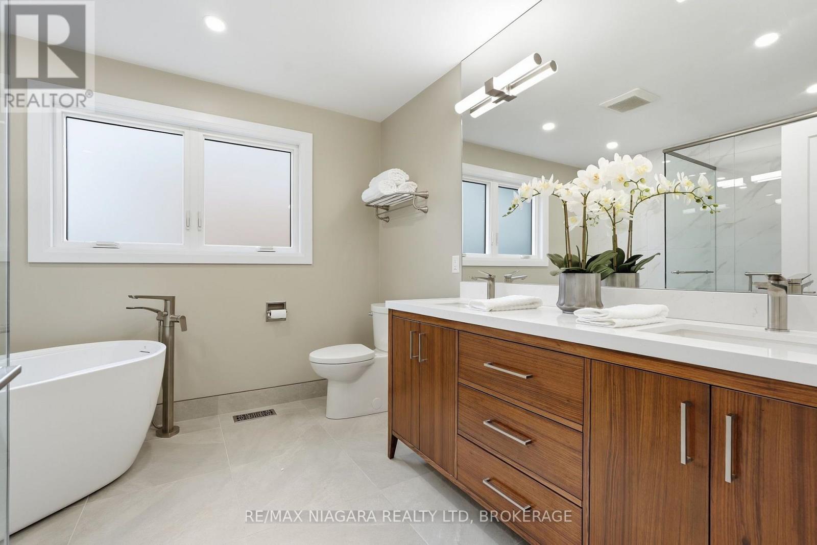 38 Royal Henley Boulevard, St. Catharines, Ontario  L2N 4S1 - Photo 21 - X13713762