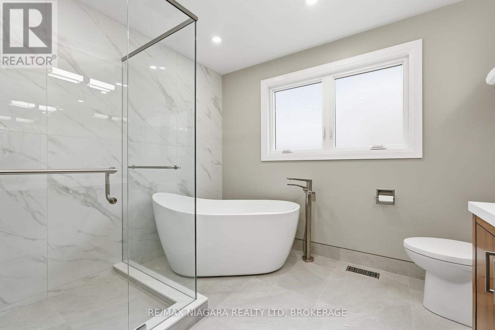 38 Royal Henley Boulevard, St. Catharines, Ontario  L2N 4S1 - Photo 22 - X13713762
